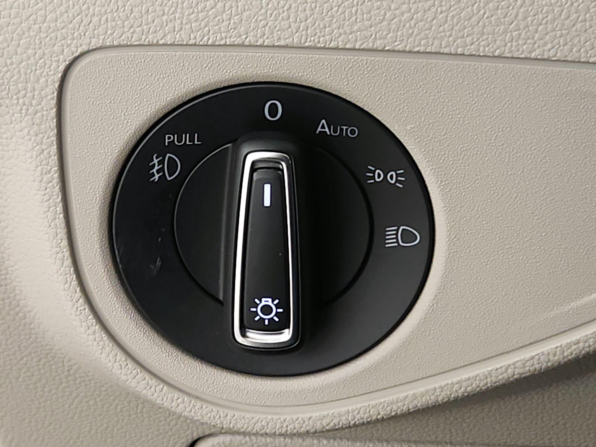 Thumbnail: 2019 Volkswagen Atlas - 13