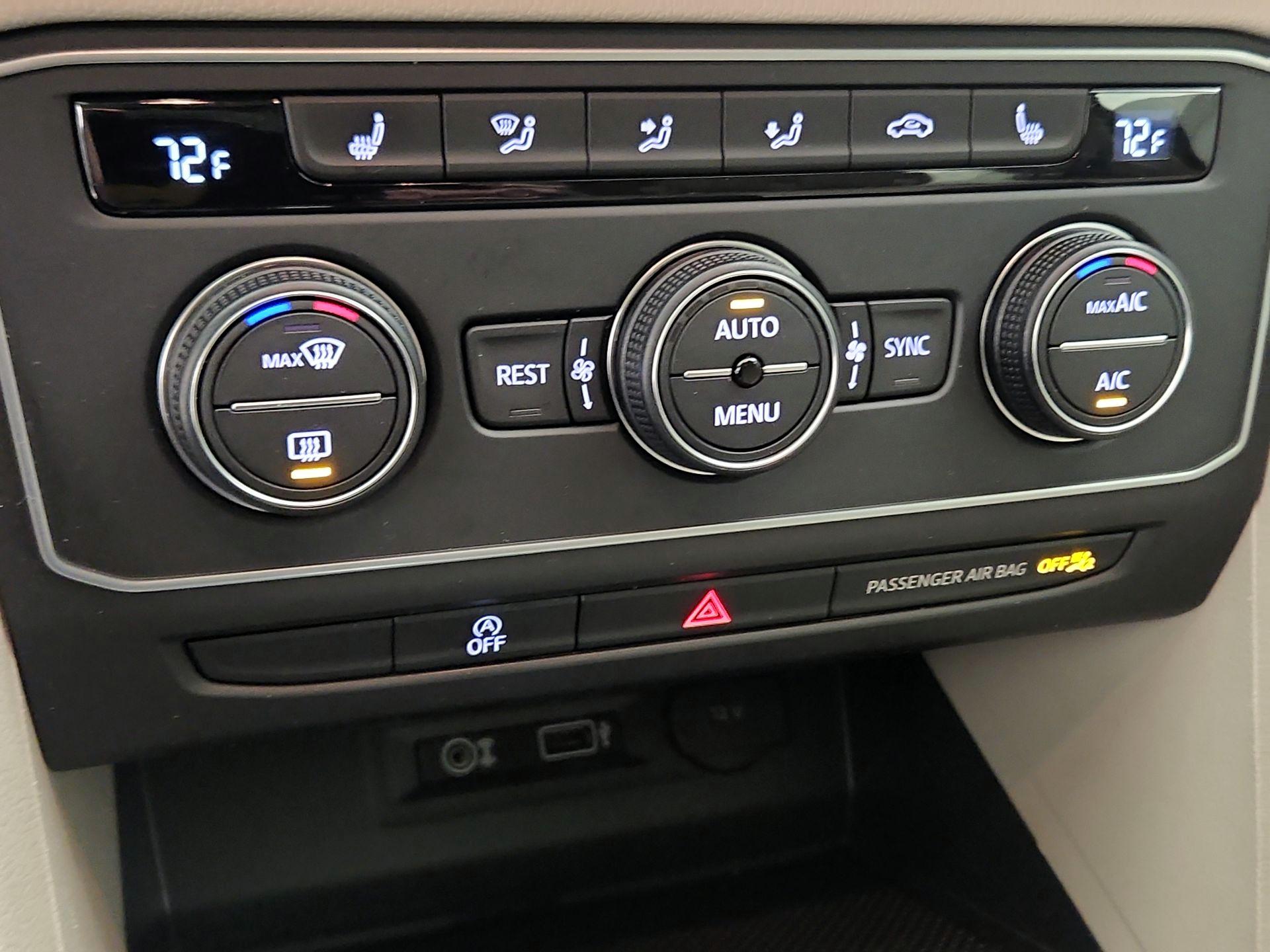 Thumbnail: 2019 Volkswagen Atlas - 16