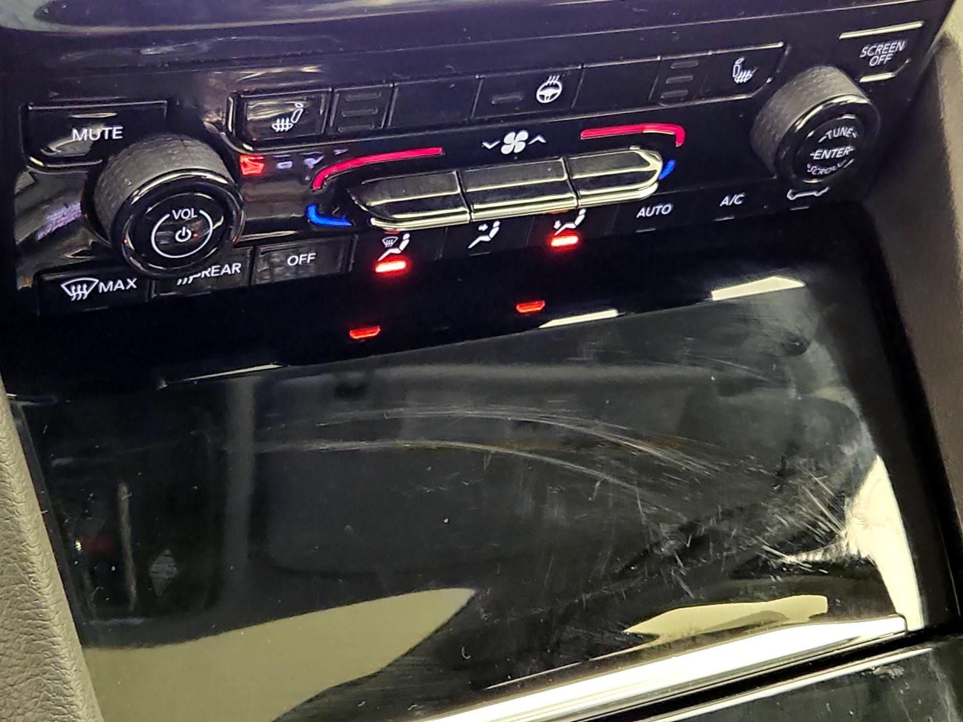 Thumbnail: 2022 Jeep Grand Cherokee L - 17