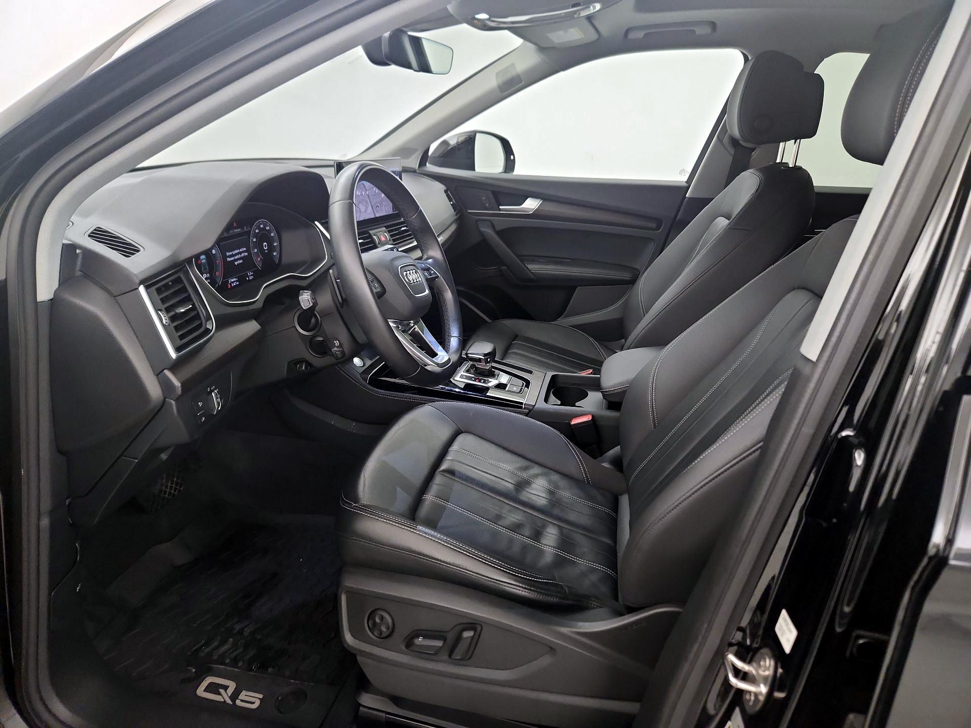 Thumbnail: 2023 Audi Q5 - 11