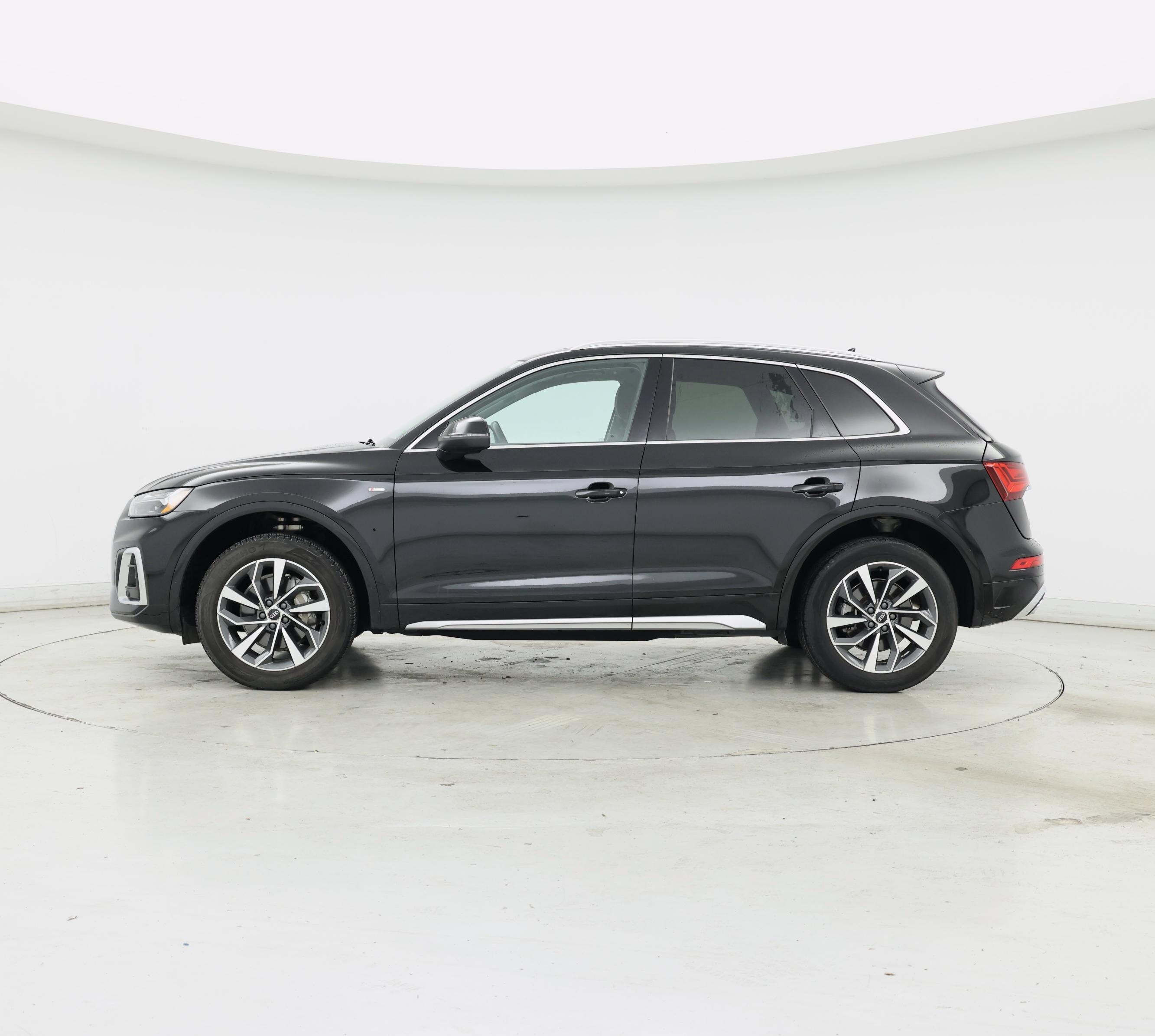 Thumbnail: 2023 Audi Q5 - 3