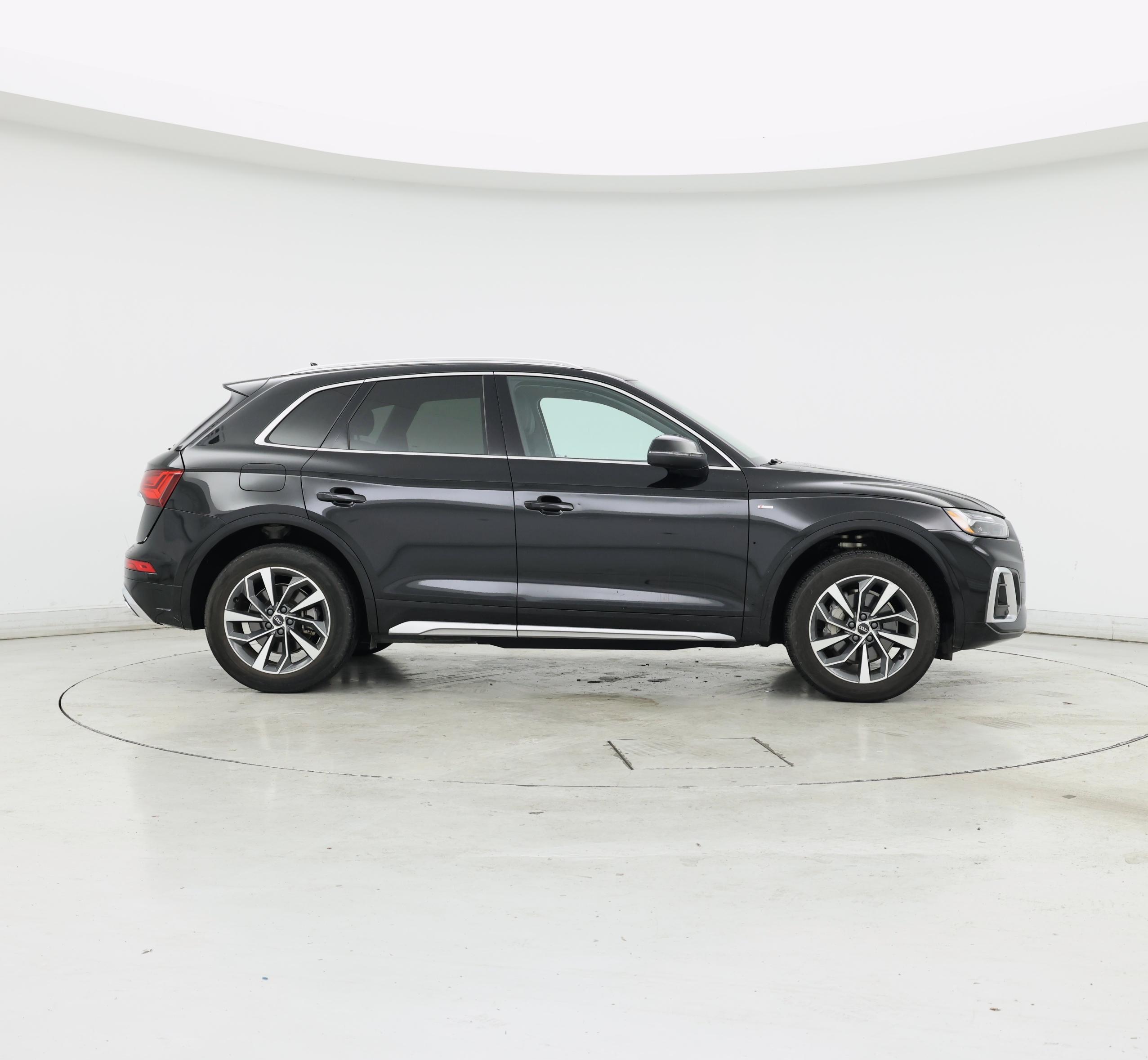 Thumbnail: 2023 Audi Q5 - 7