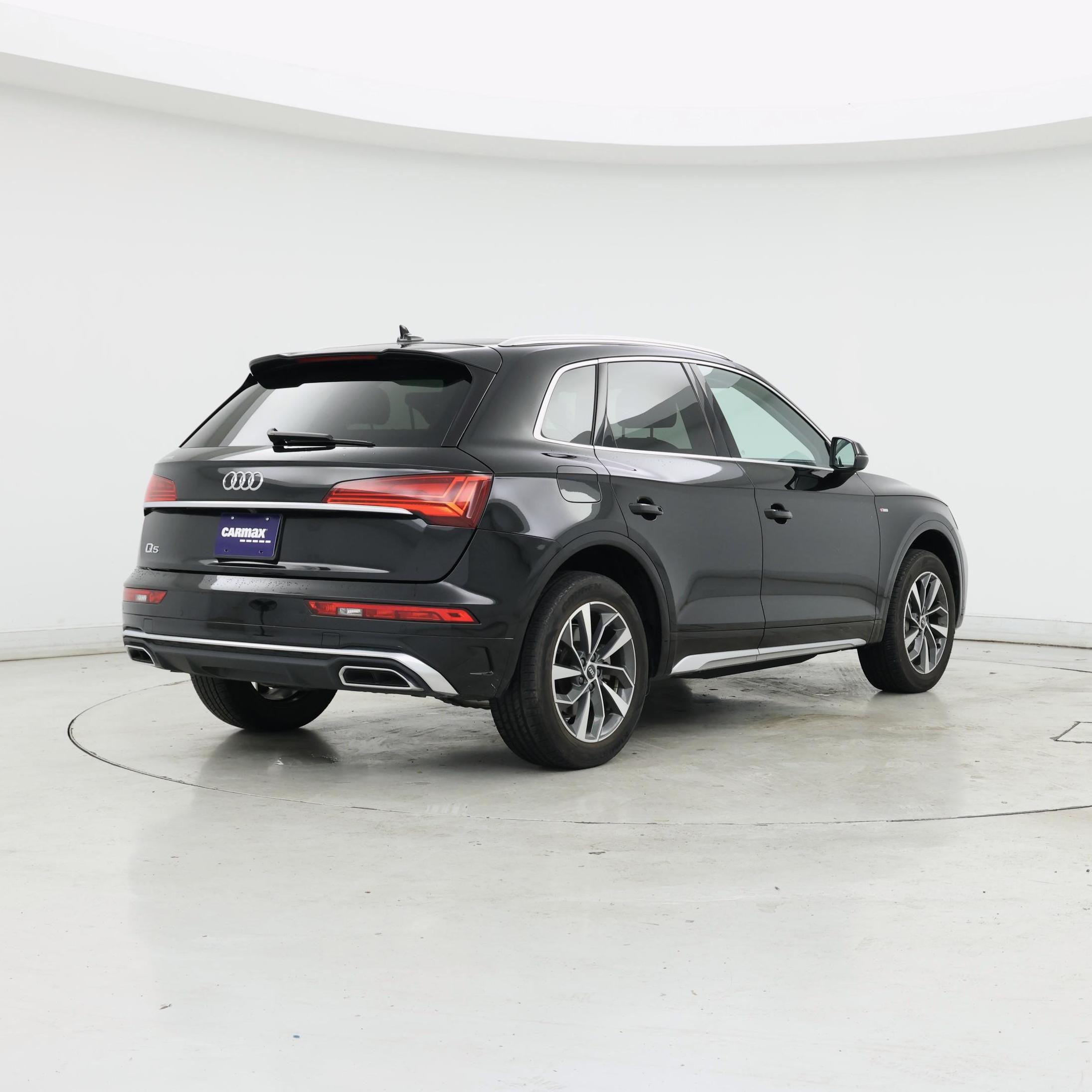 Thumbnail: 2023 Audi Q5 - 8