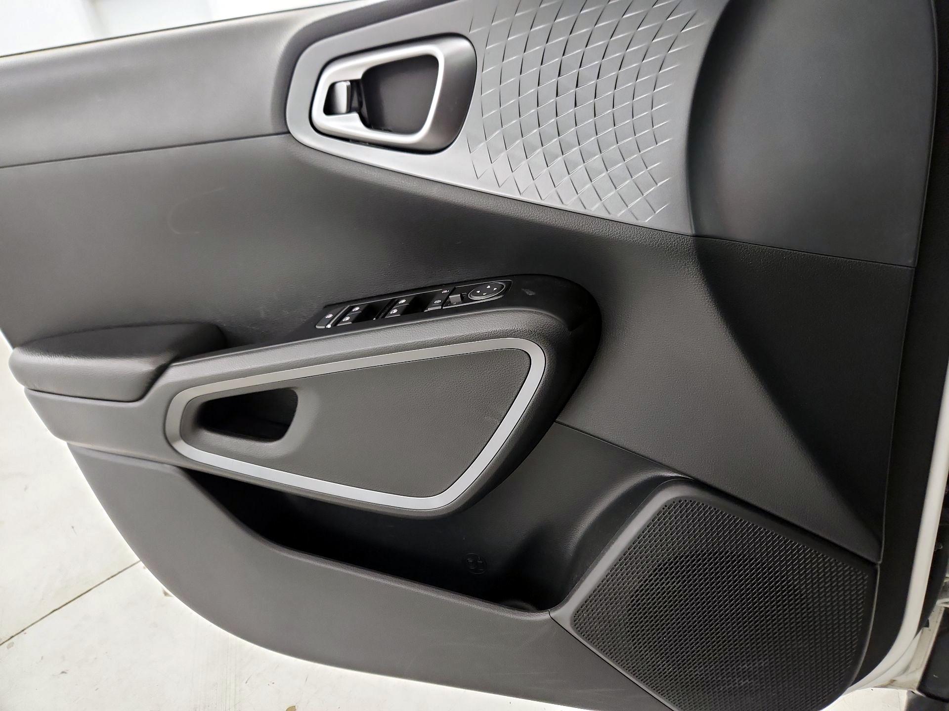 Thumbnail: 2021 Kia Soul - 12