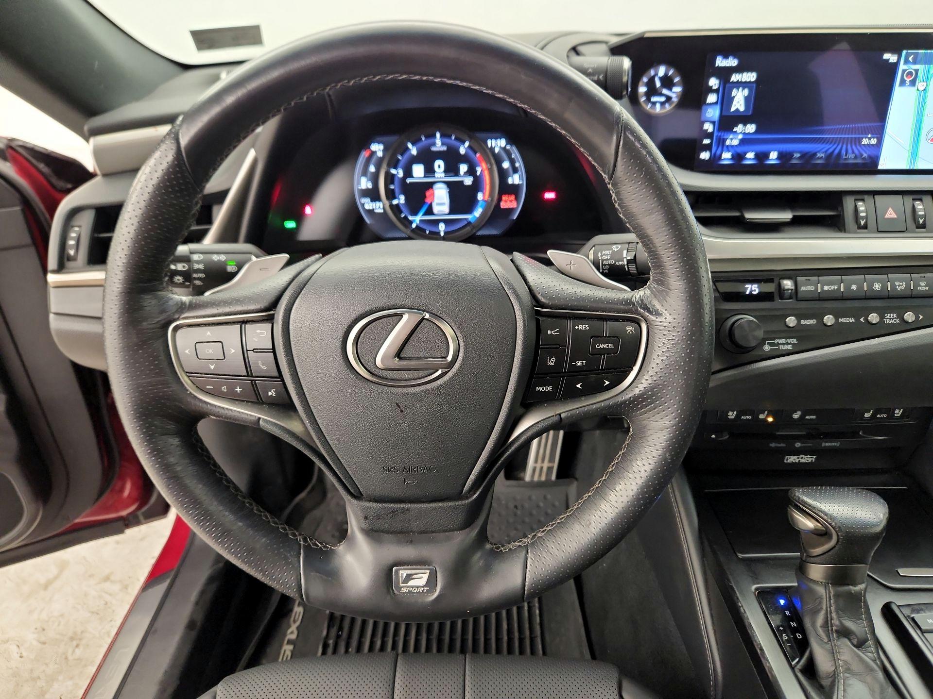Thumbnail: 2019 Lexus ES - 10