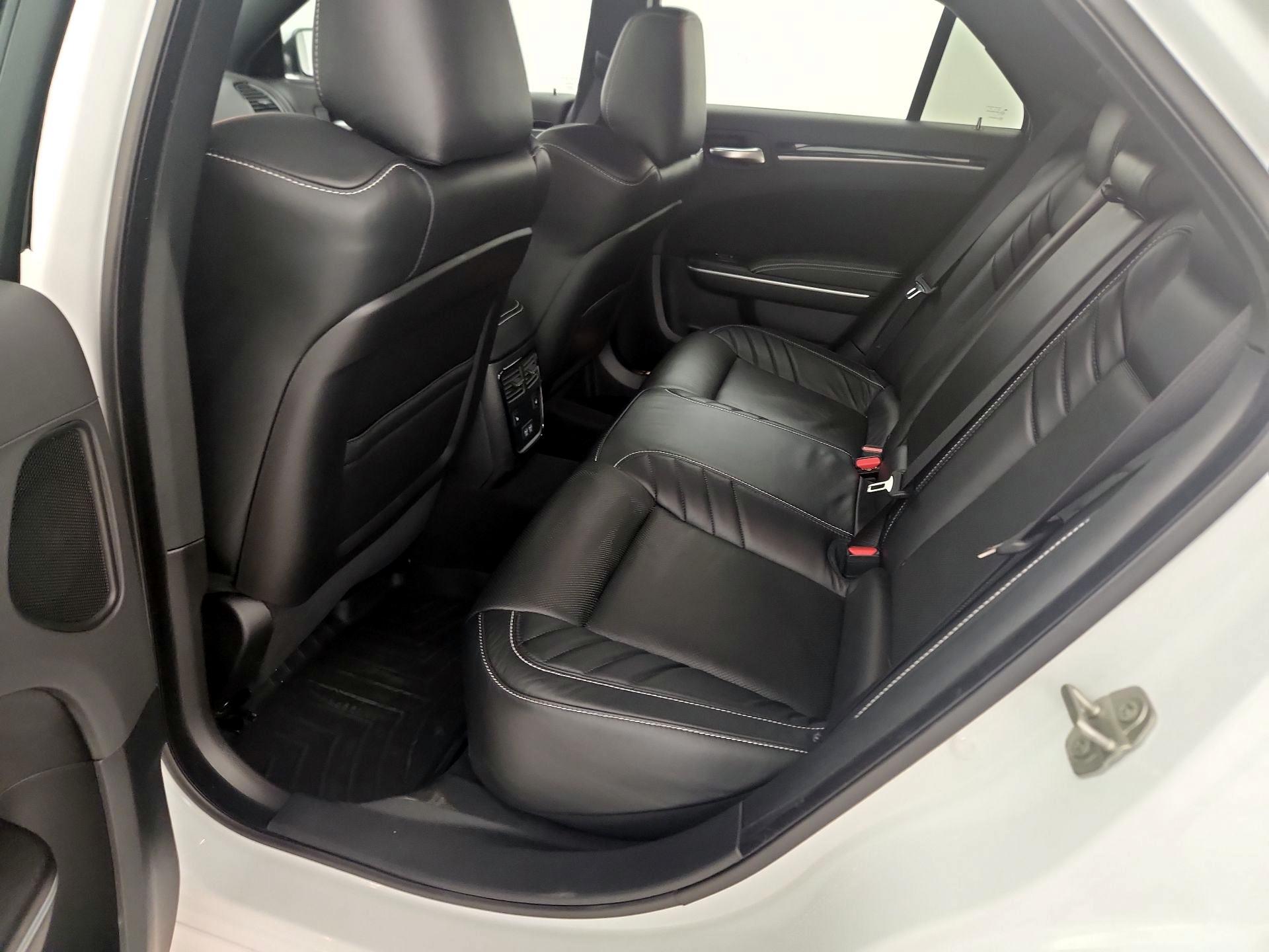 Thumbnail: 2023 Chrysler 300 - 20