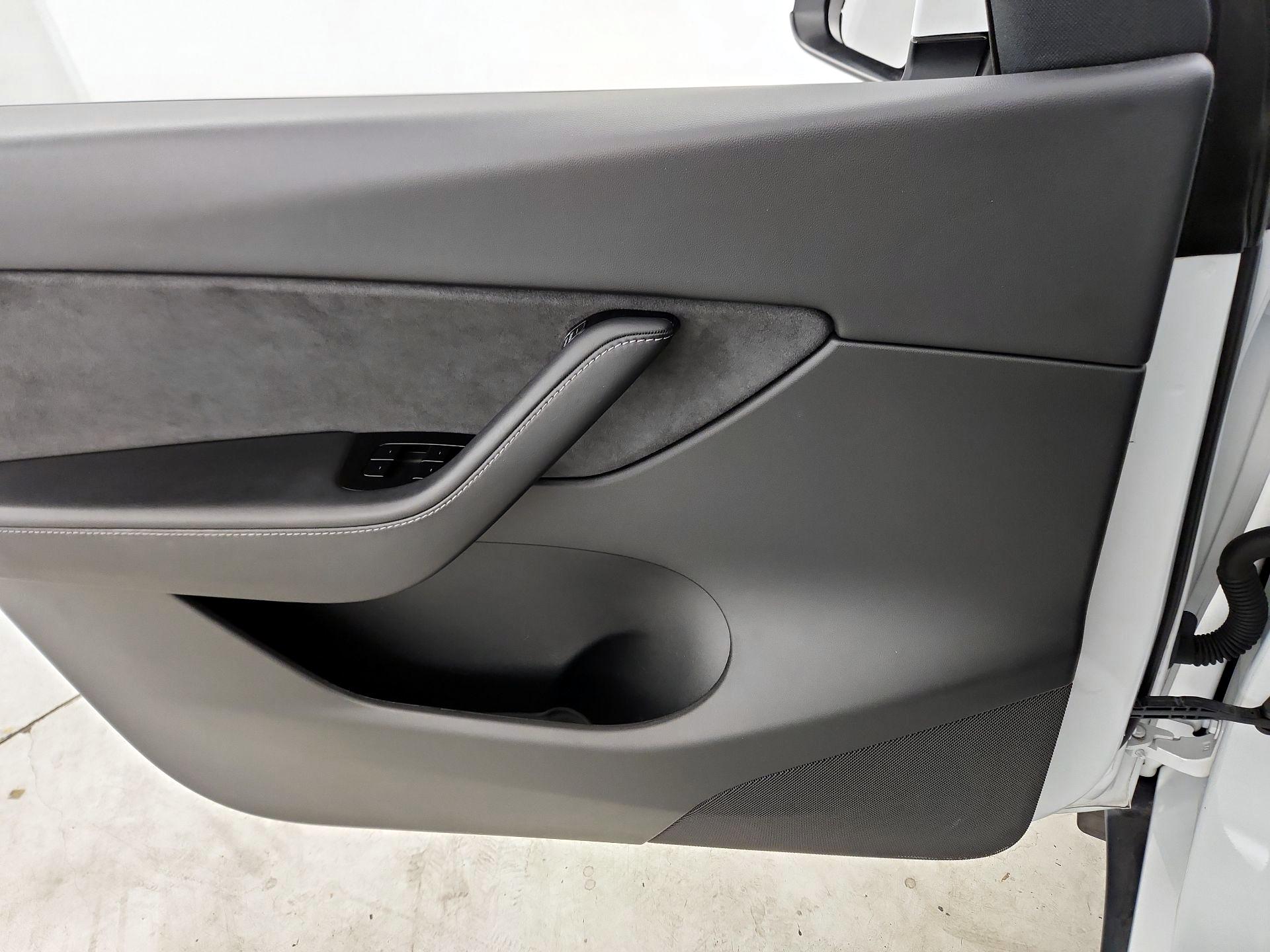 Thumbnail: 2020 Tesla Model Y - 12