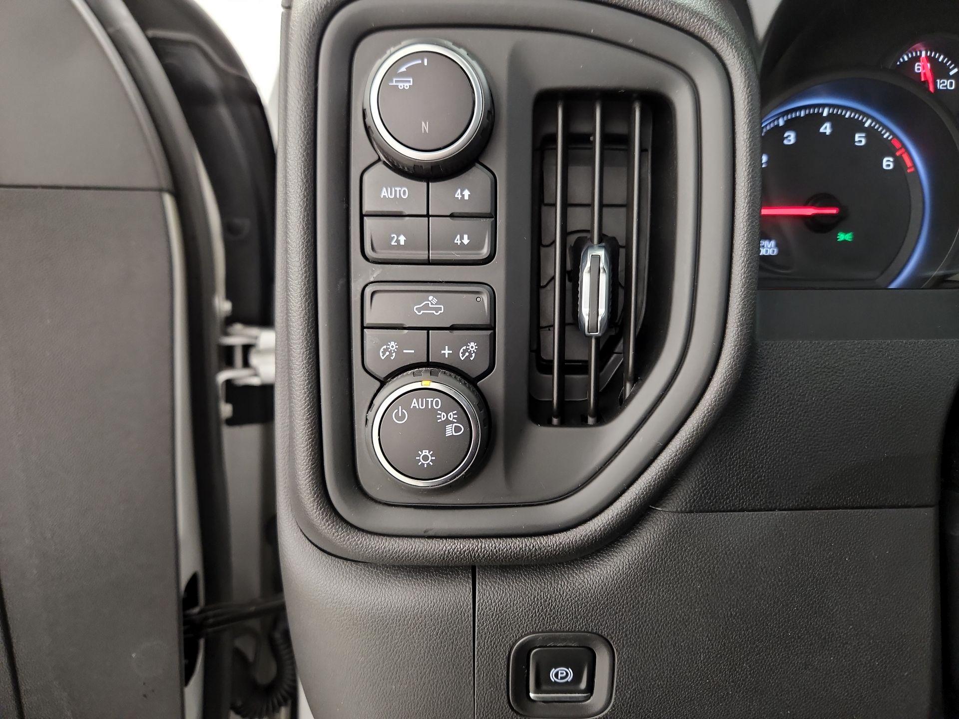 Thumbnail: 2021 Chevrolet Silverado 1500 - 13