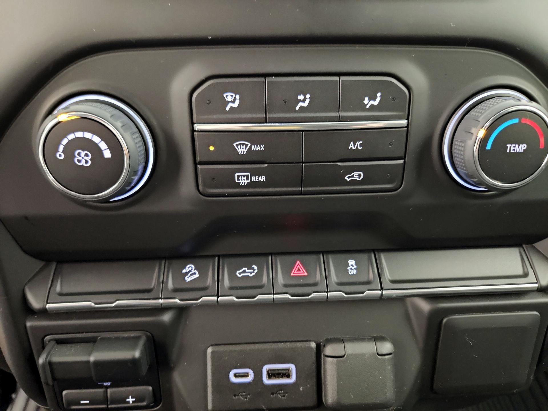 Thumbnail: 2021 Chevrolet Silverado 1500 - 16