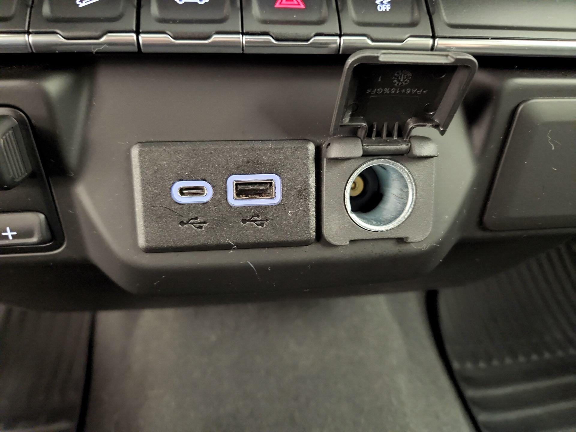 Thumbnail: 2021 Chevrolet Silverado 1500 - 18