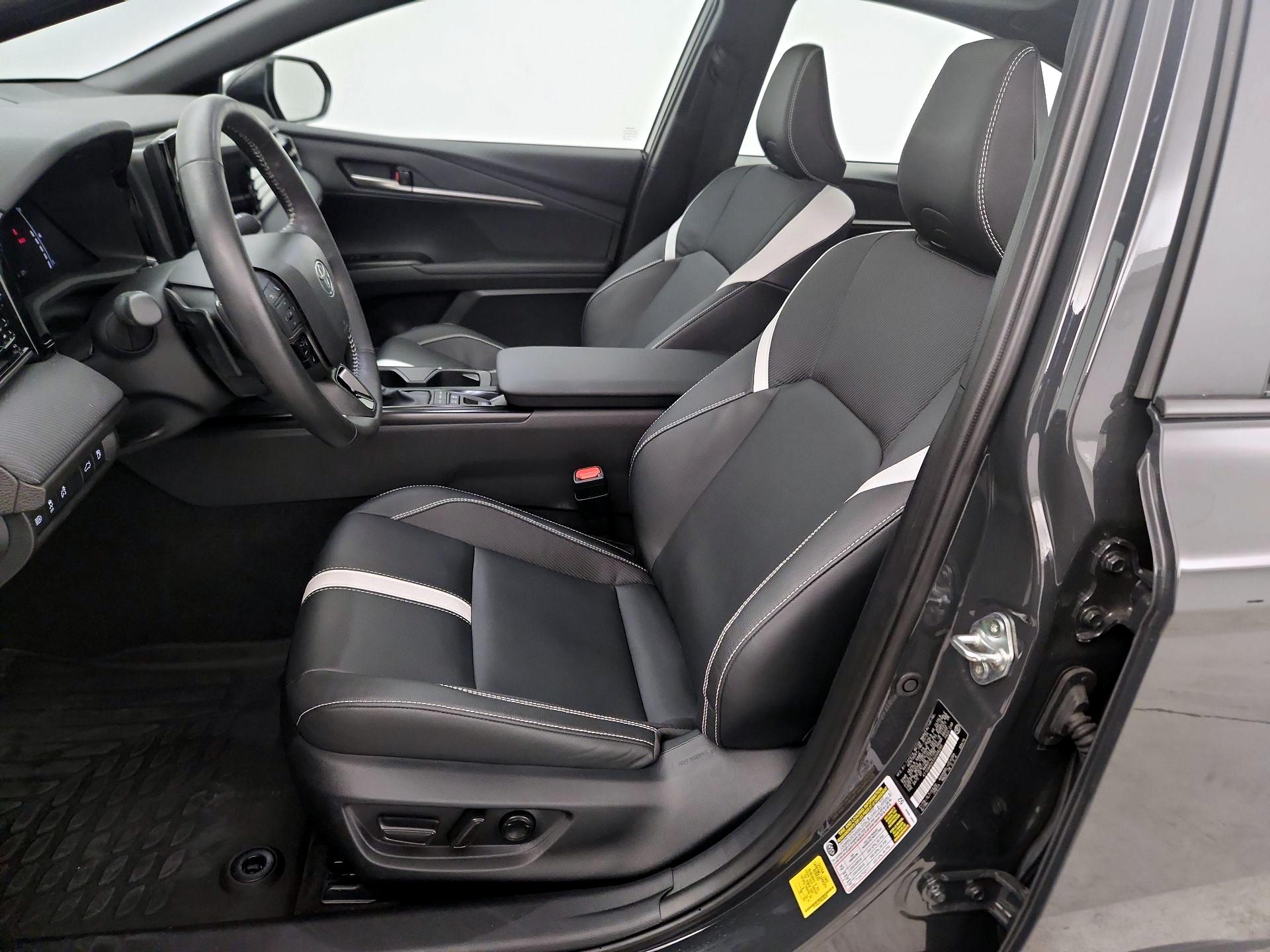 Thumbnail: 2025 Toyota Camry - 11