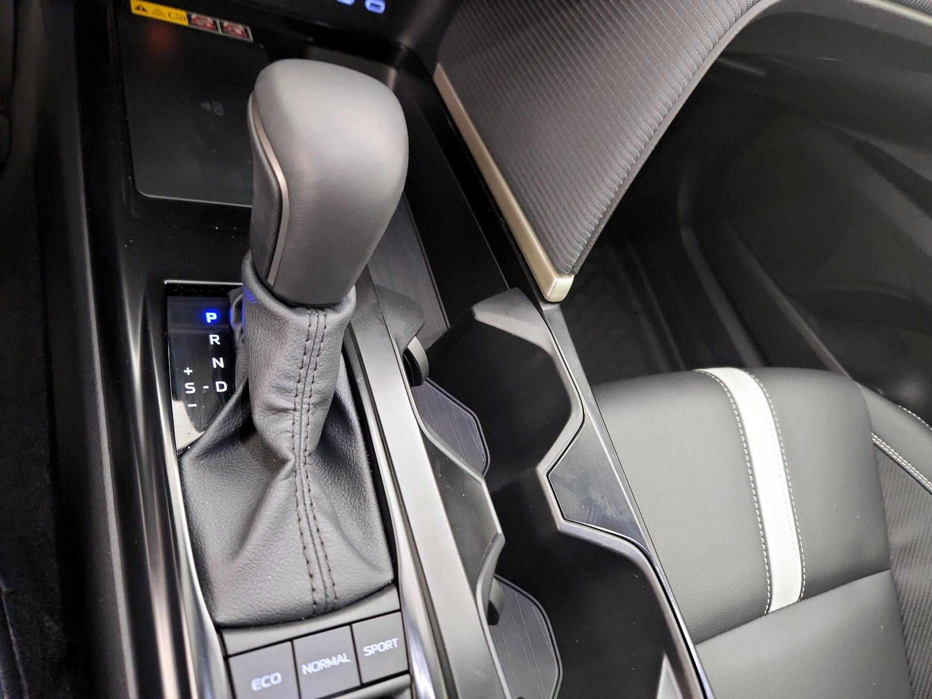 Thumbnail: 2025 Toyota Camry - 18