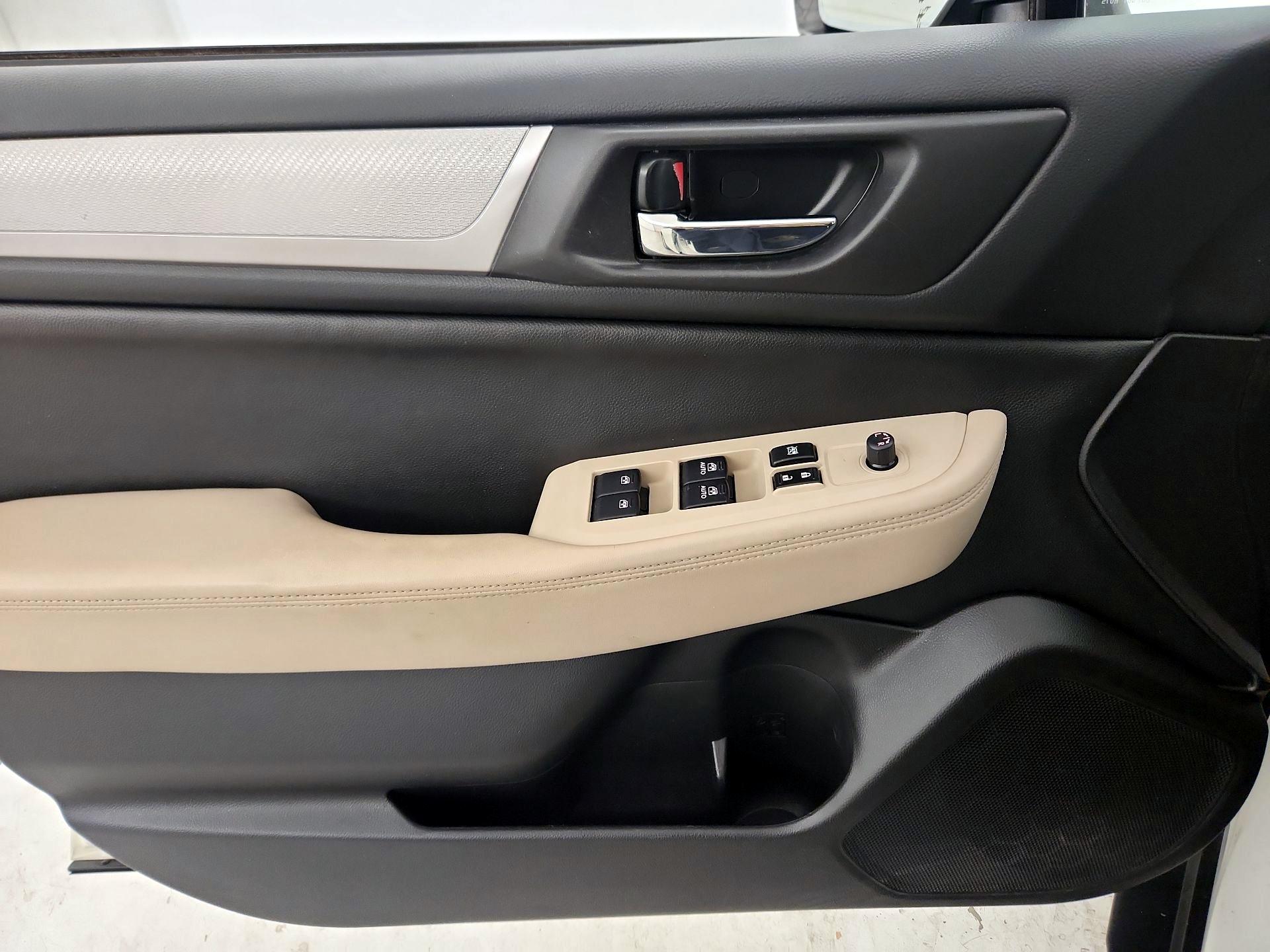 Thumbnail: 2015 Subaru Outback - 12