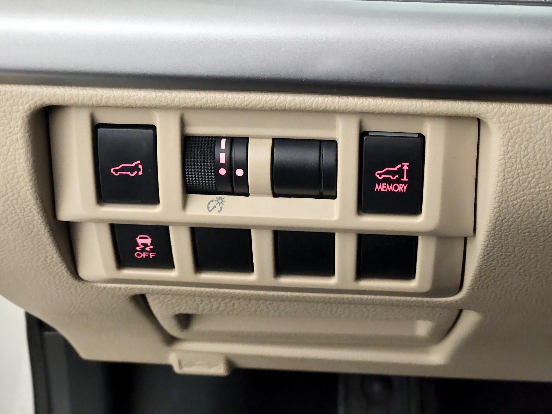 Thumbnail: 2015 Subaru Outback - 13