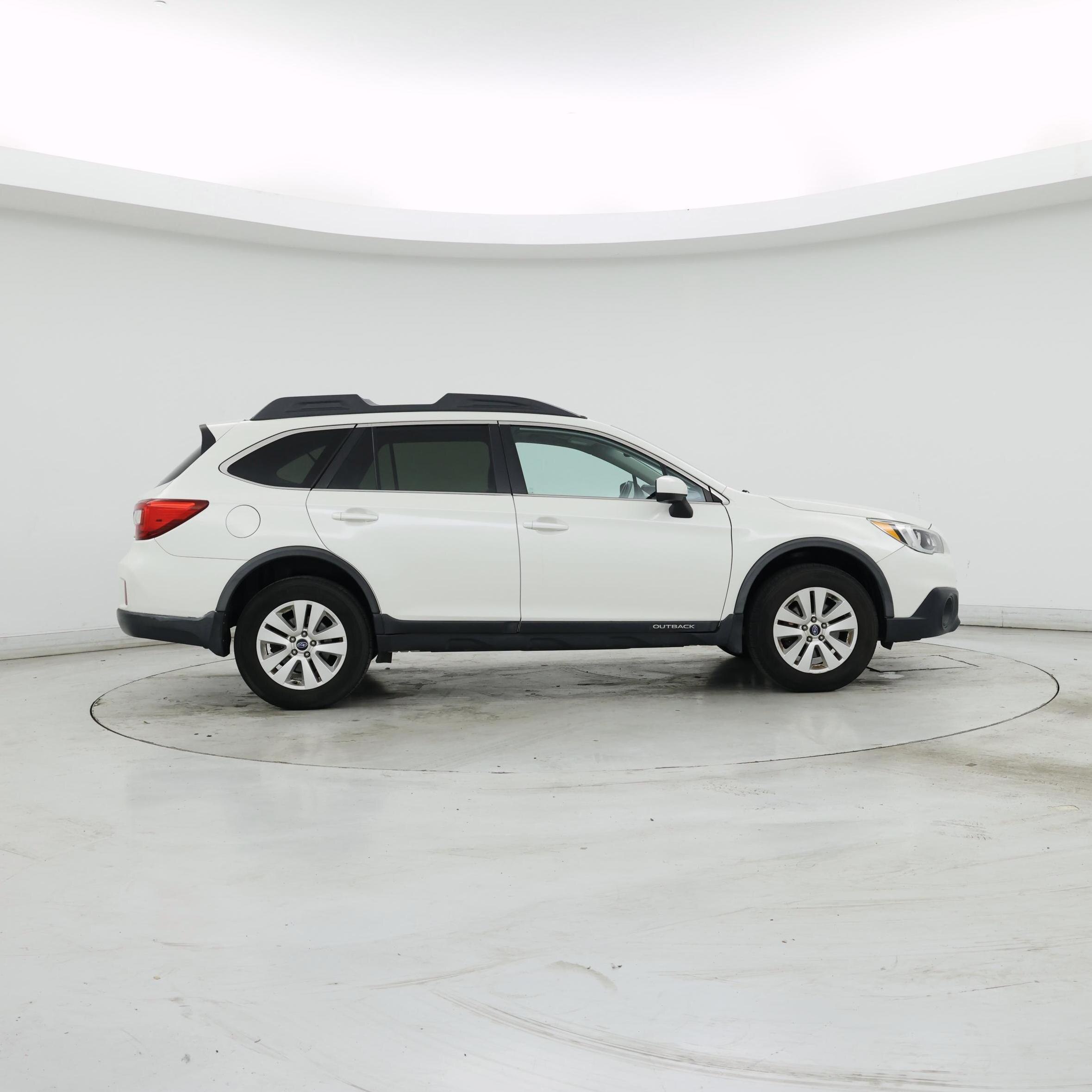 Thumbnail: 2015 Subaru Outback - 7