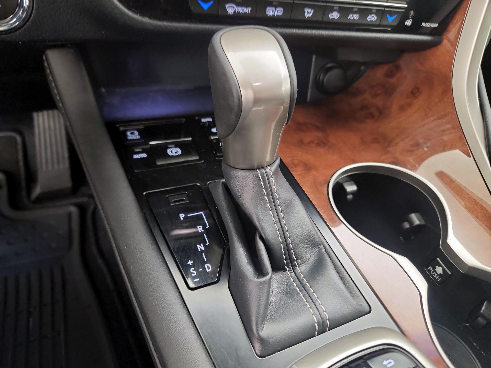 Thumbnail: 2019 Lexus RX - 18