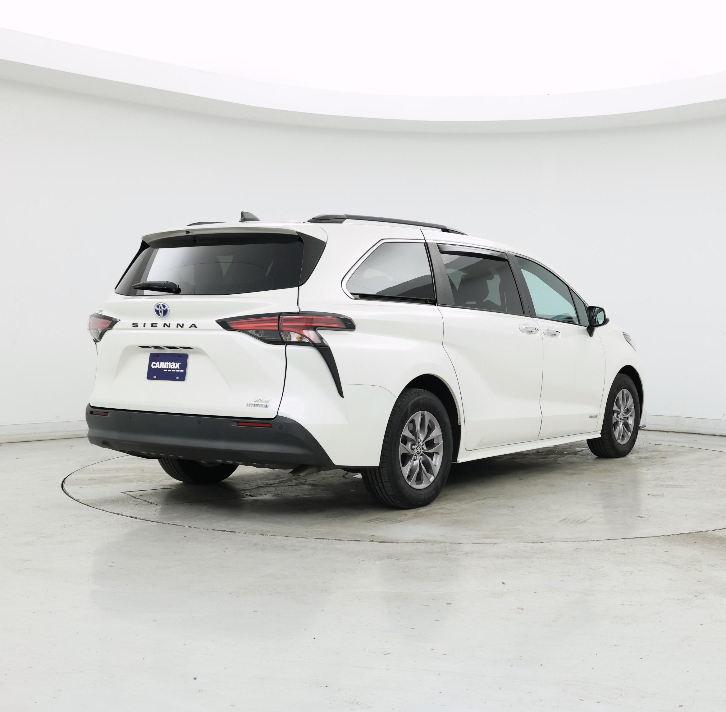 Thumbnail: 2021 Toyota Sienna - 8