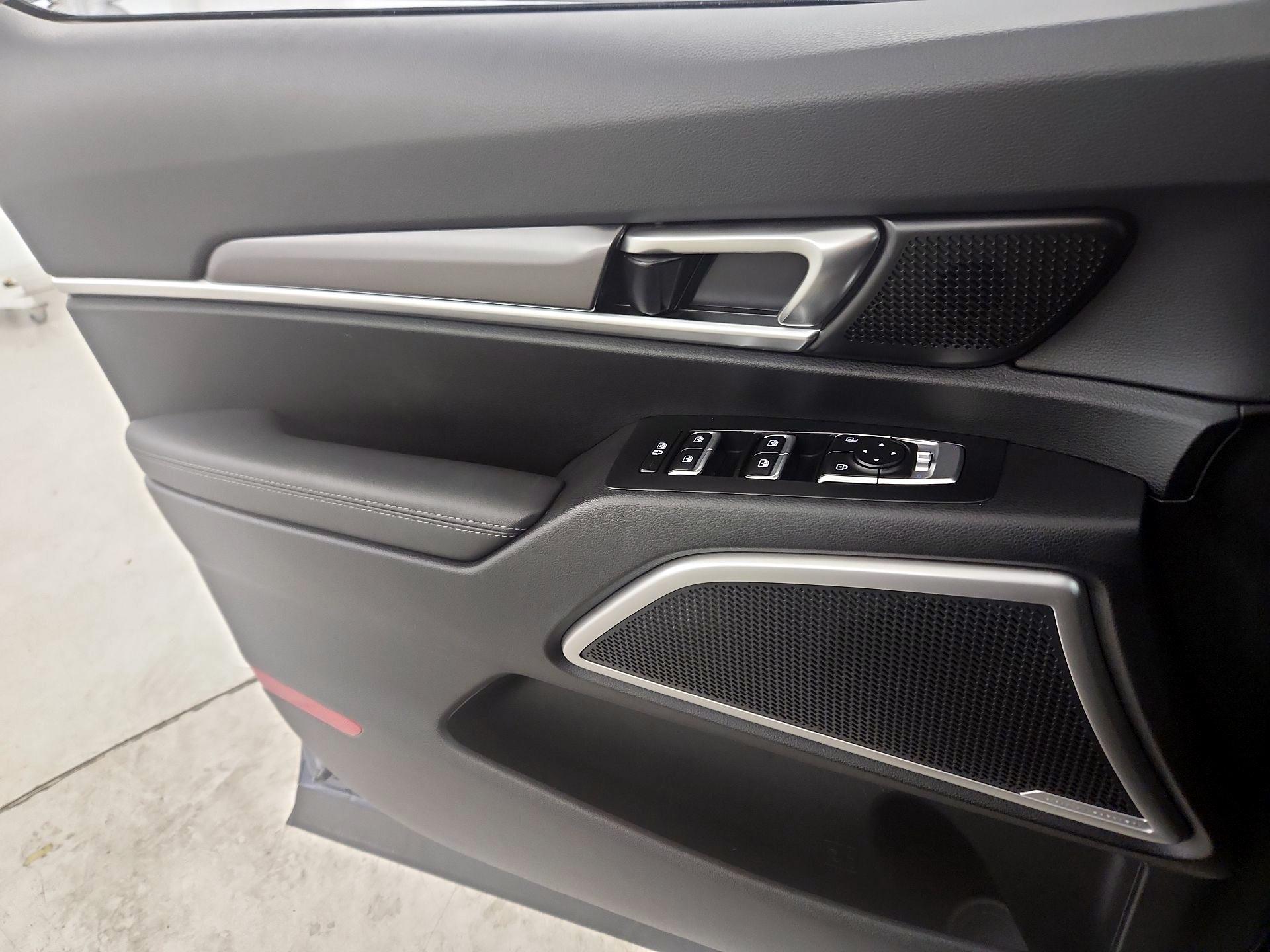 Thumbnail: 2023 Kia Telluride - 12