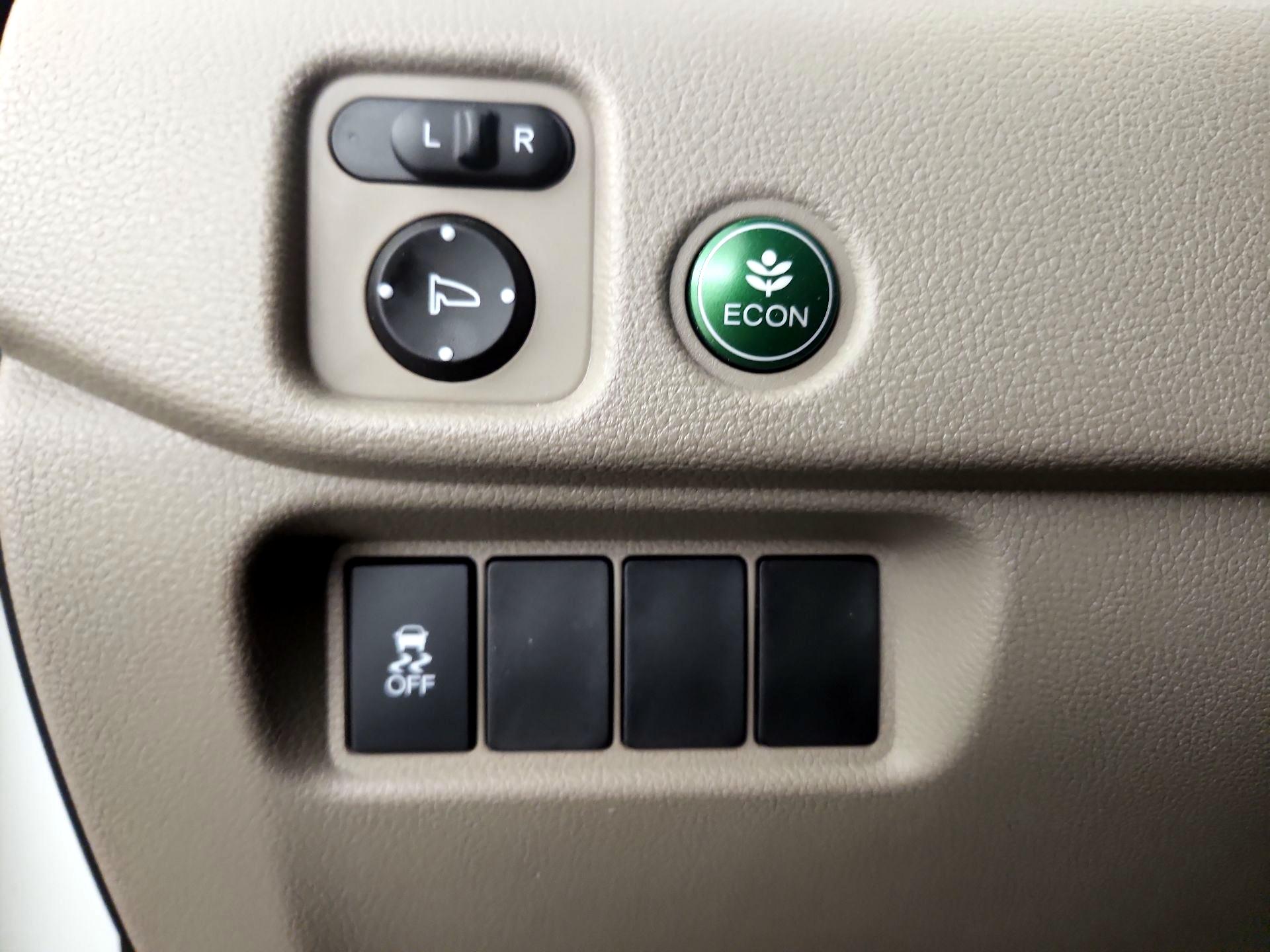 Thumbnail: 2018 Honda Pilot - 13