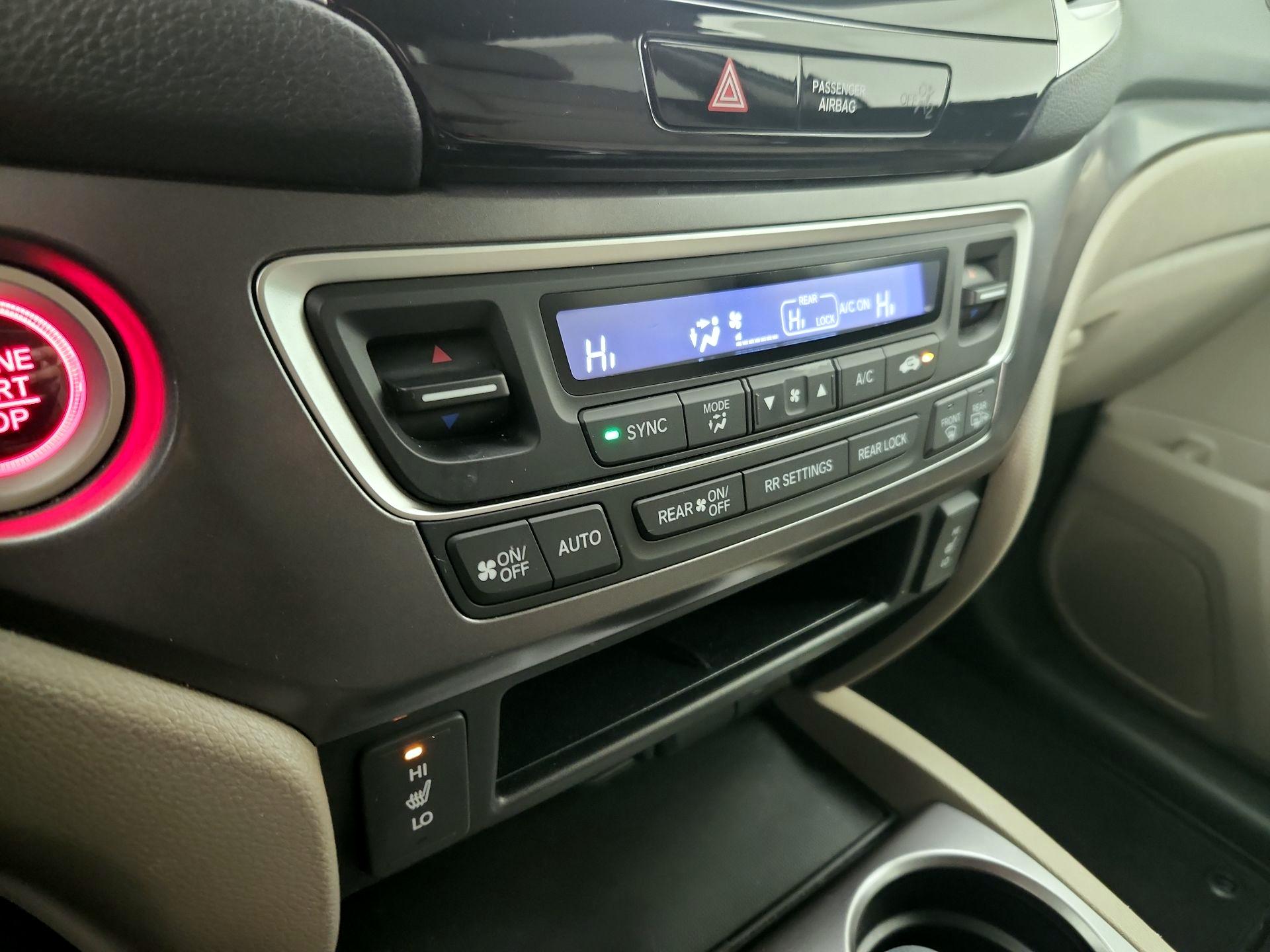 Thumbnail: 2018 Honda Pilot - 16