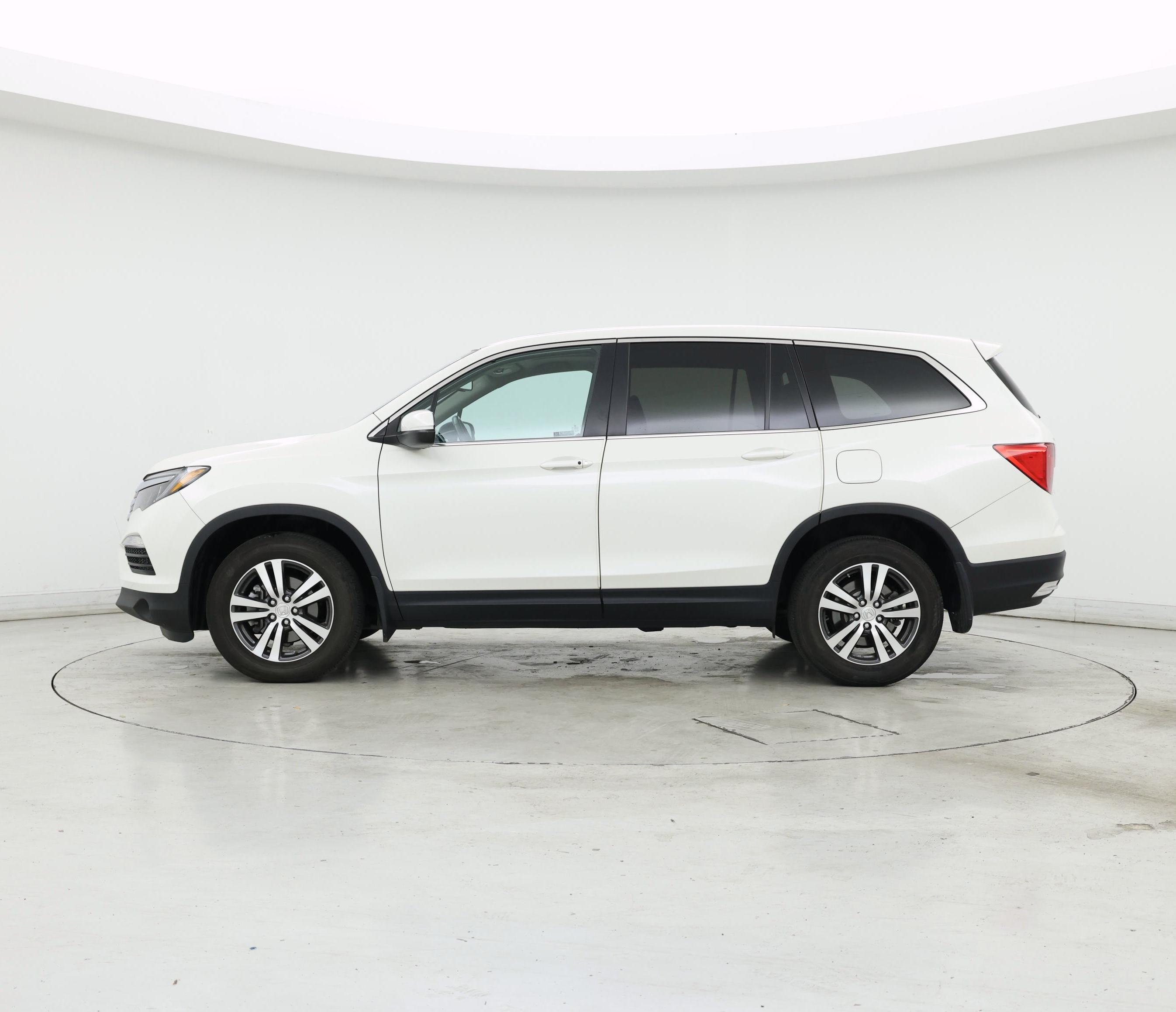 Thumbnail: 2018 Honda Pilot - 3