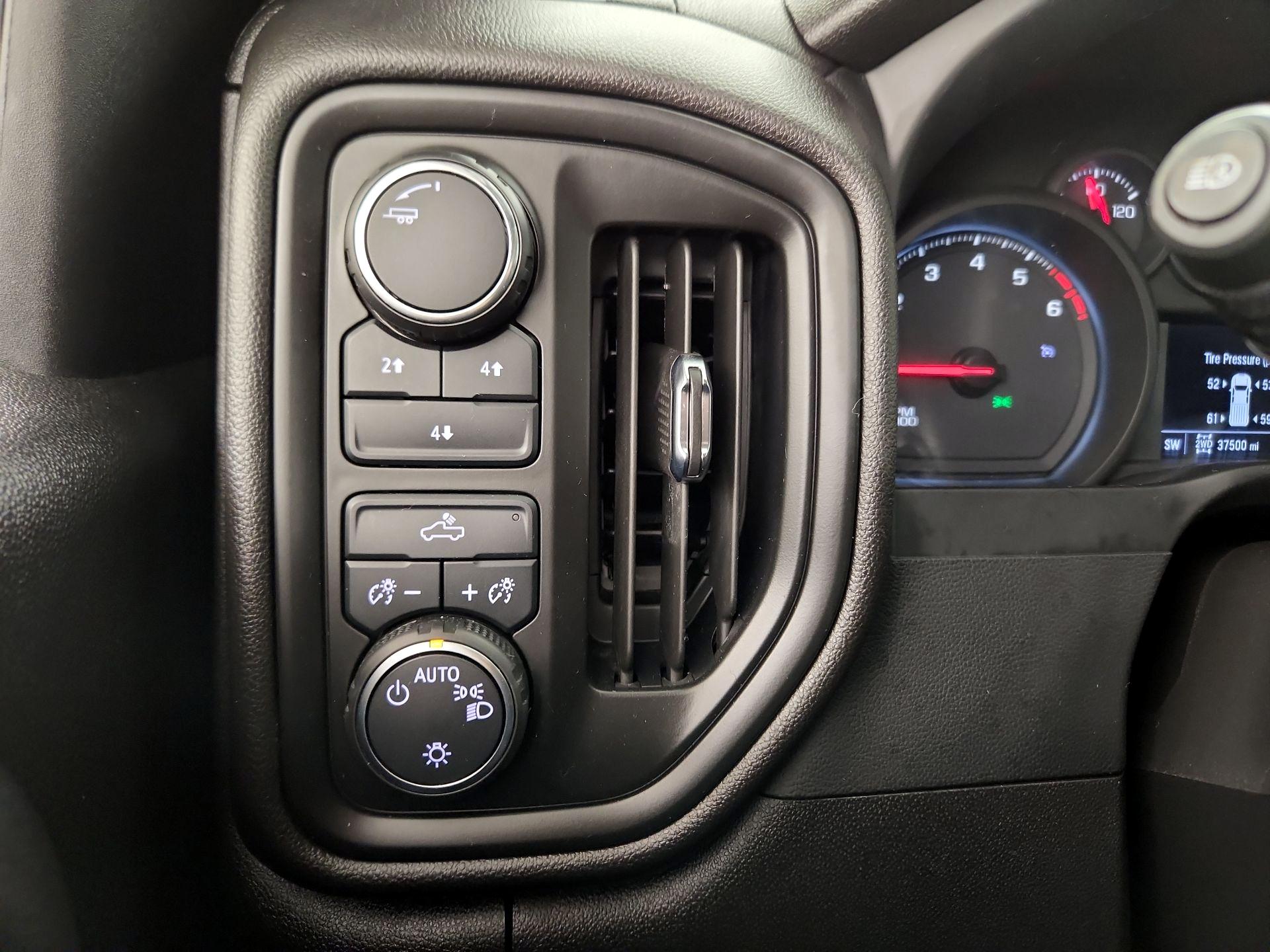 Thumbnail: 2024 Chevrolet Silverado 2500 - 13