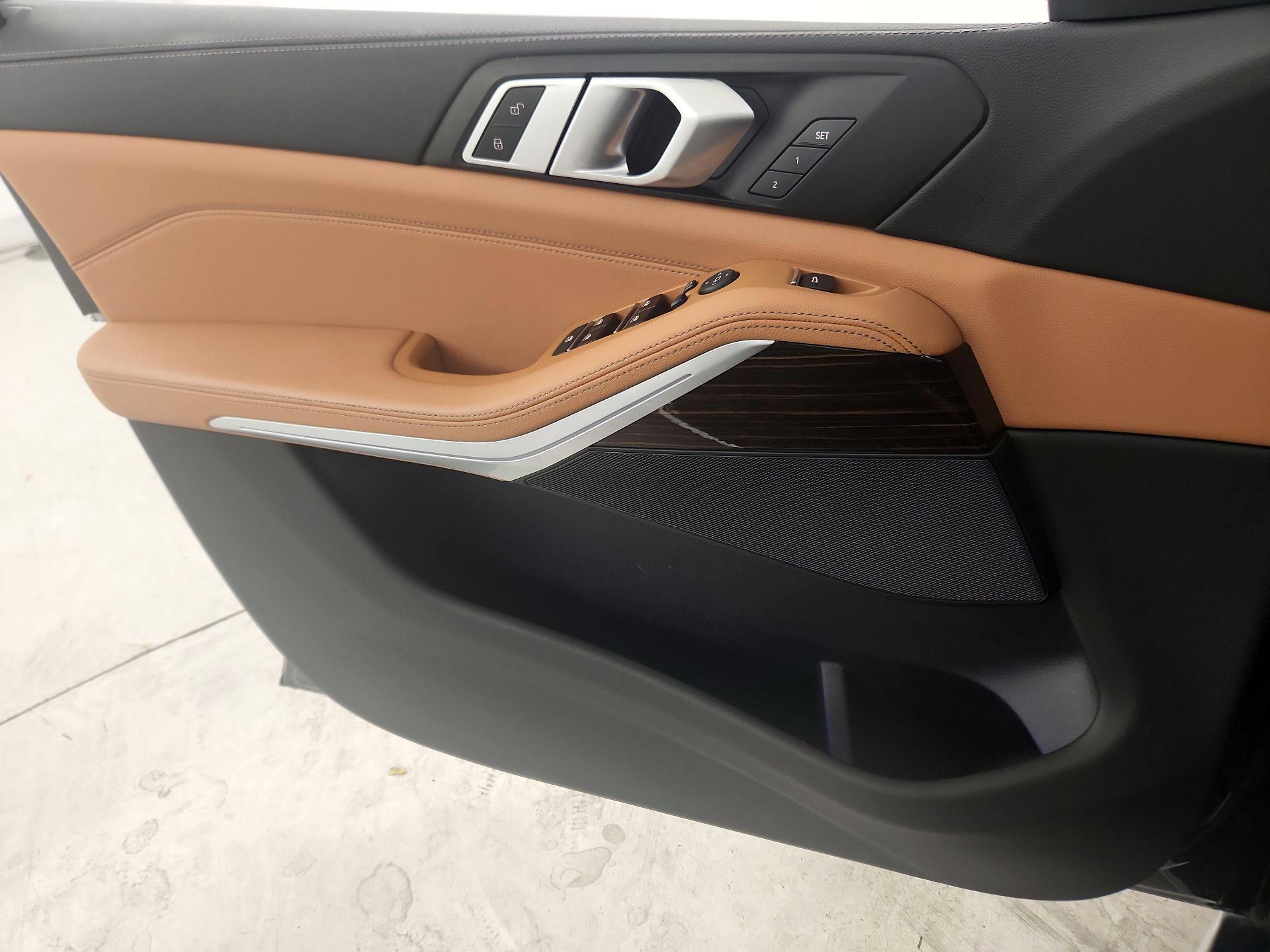 Thumbnail: 2021 BMW X5 - 12