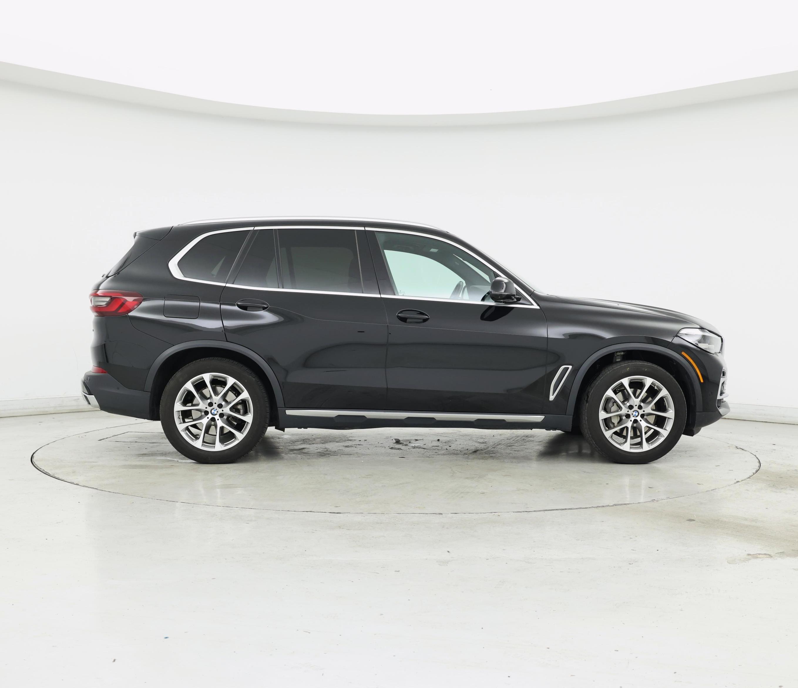 Thumbnail: 2021 BMW X5 - 7