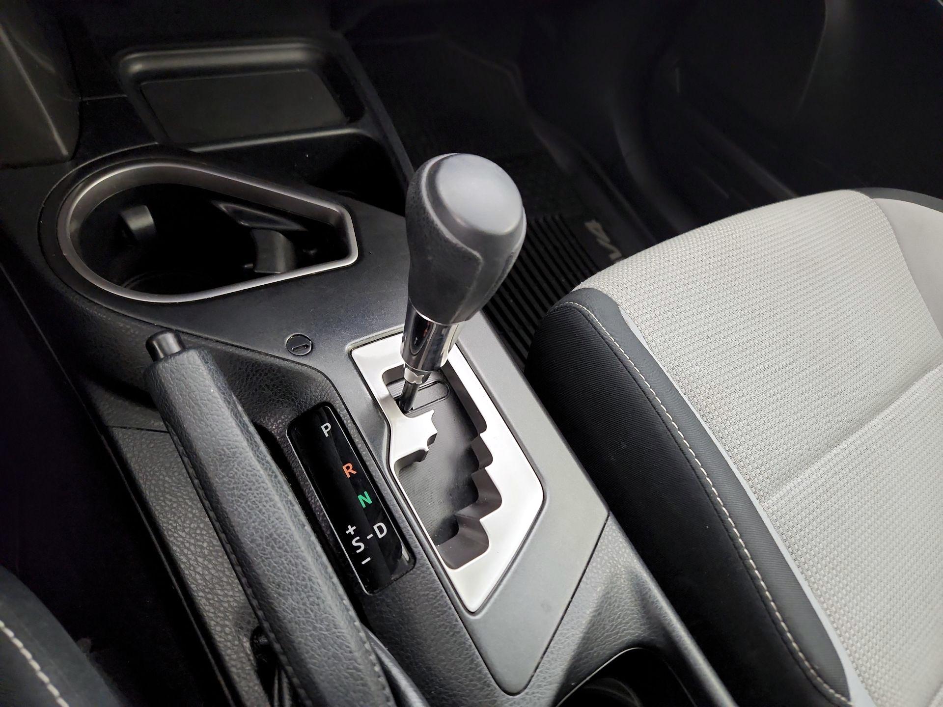 Thumbnail: 2018 Toyota RAV4 - 17