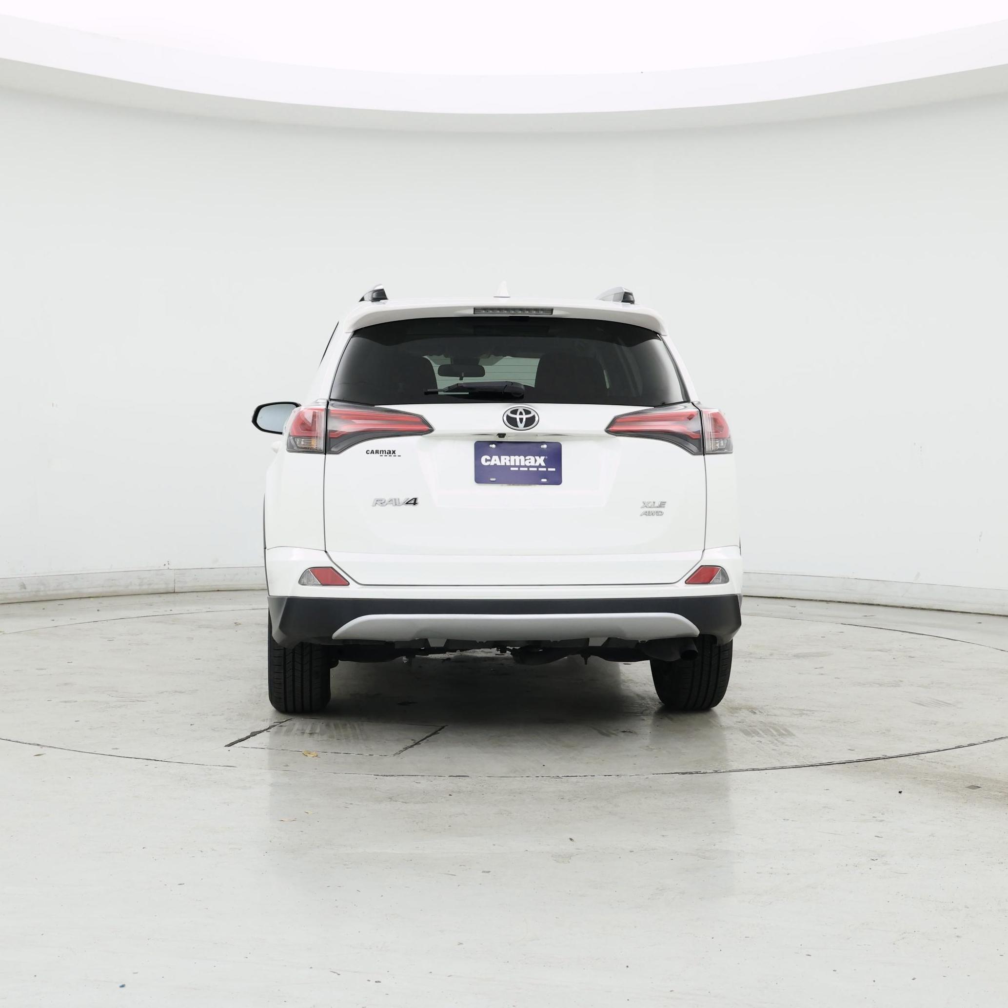 Thumbnail: 2018 Toyota RAV4 - 6