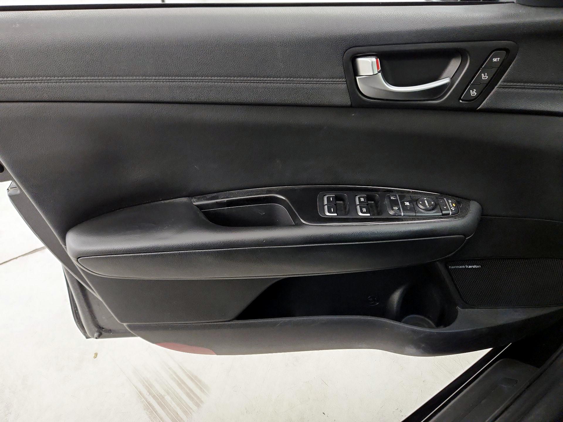 Thumbnail: 2018 Kia Optima - 12