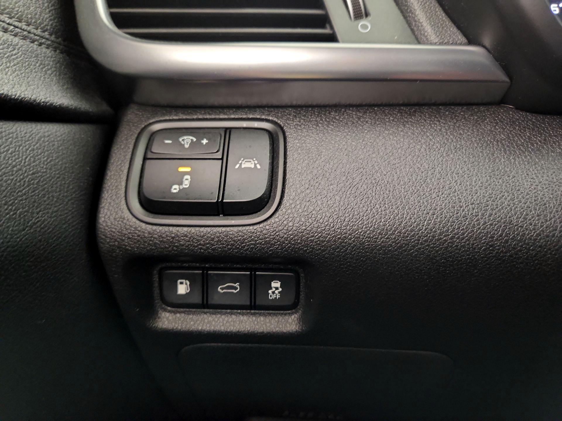 Thumbnail: 2018 Kia Optima - 13