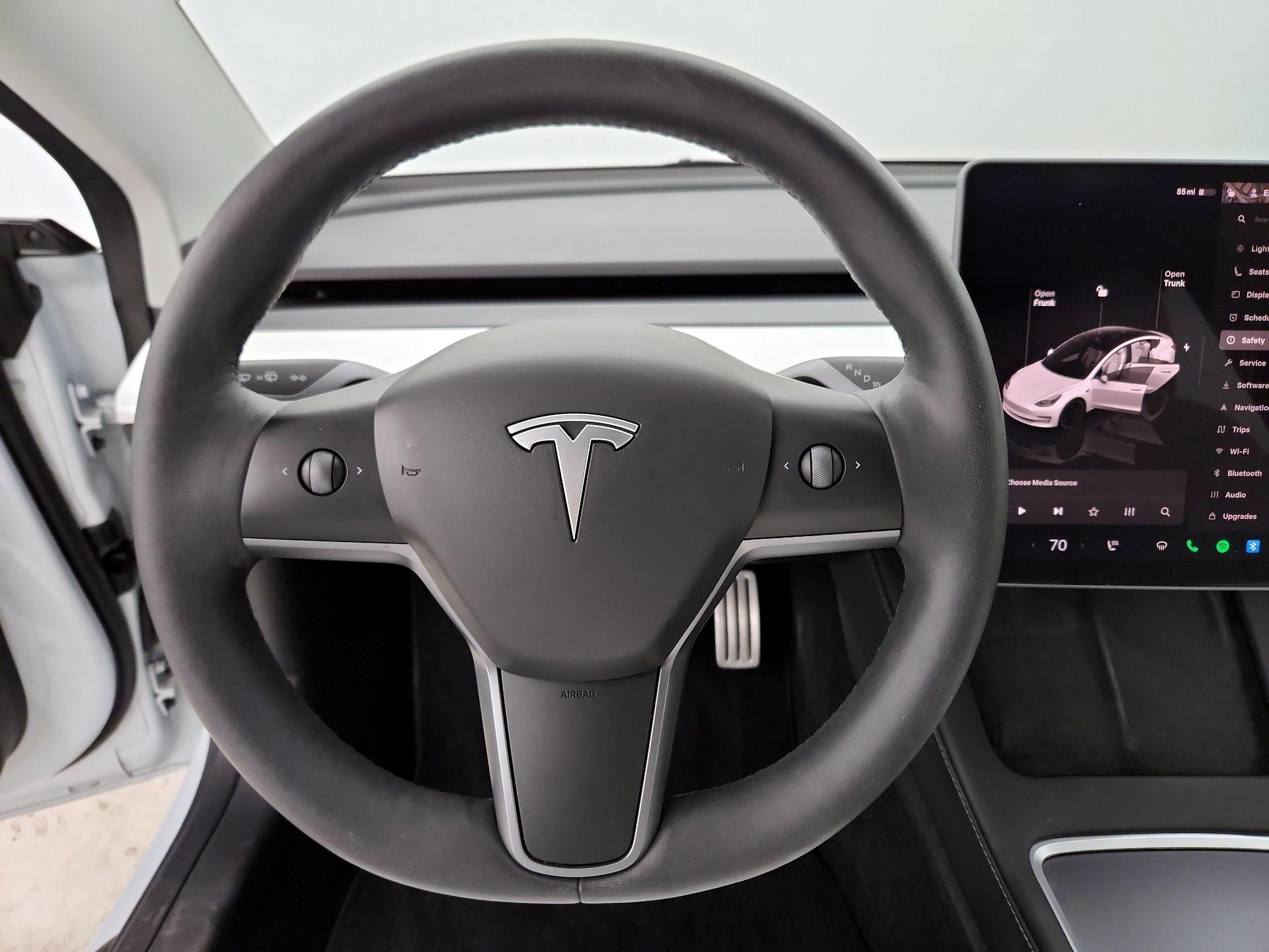 Thumbnail: 2023 Tesla Model 3 - 10