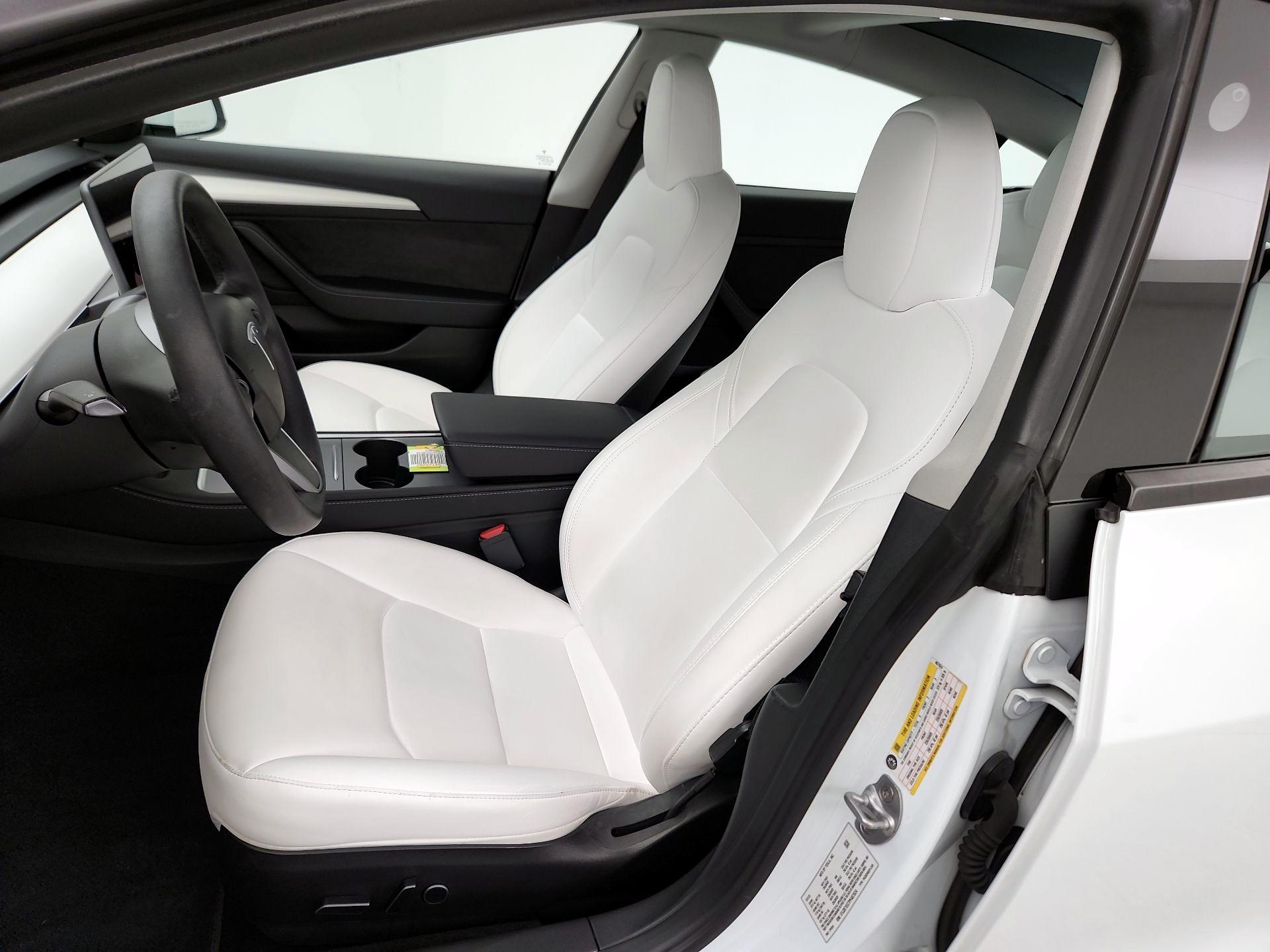 Thumbnail: 2023 Tesla Model 3 - 11