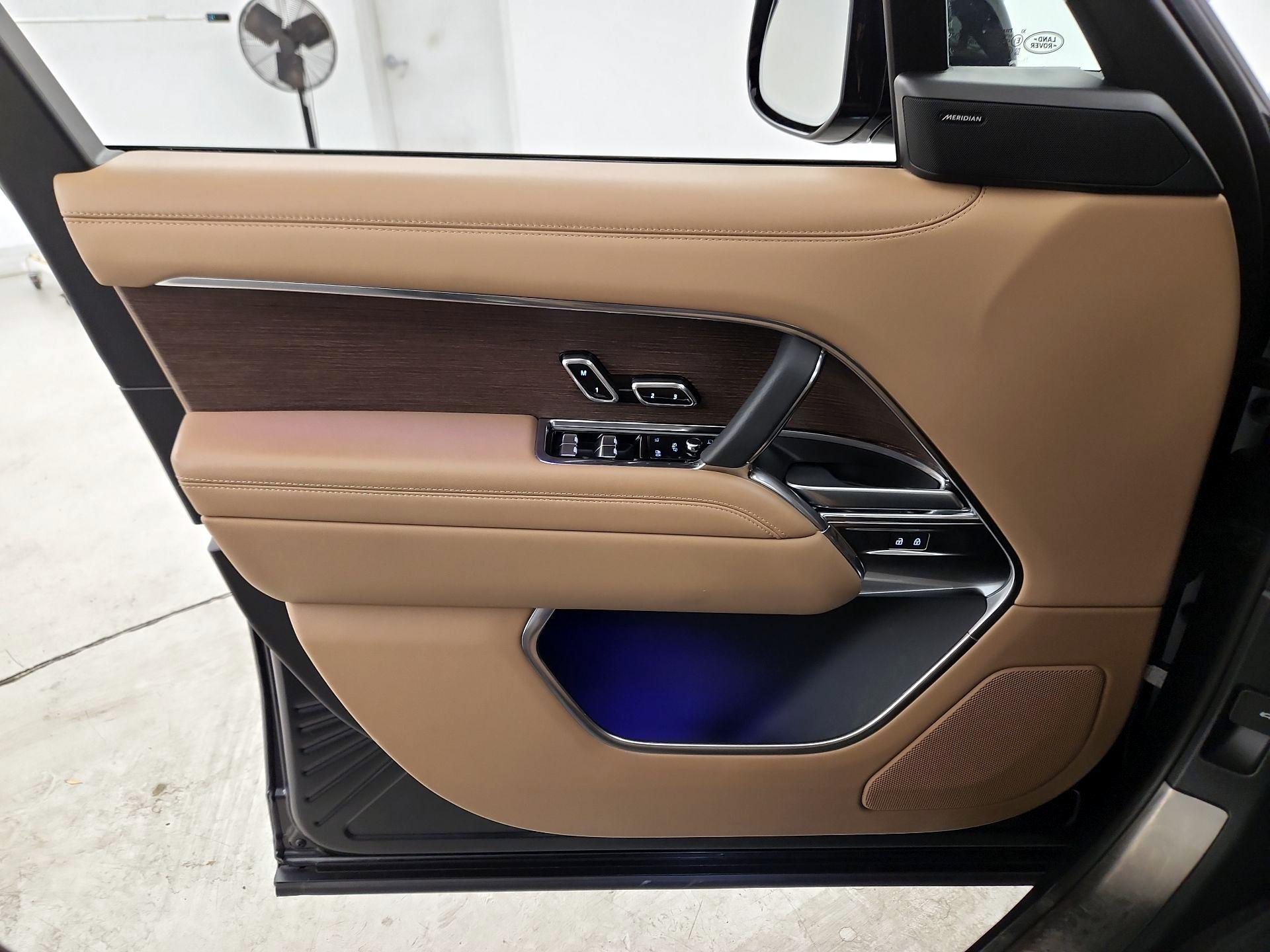 Thumbnail: 2024 Land Rover Range Rover - 12