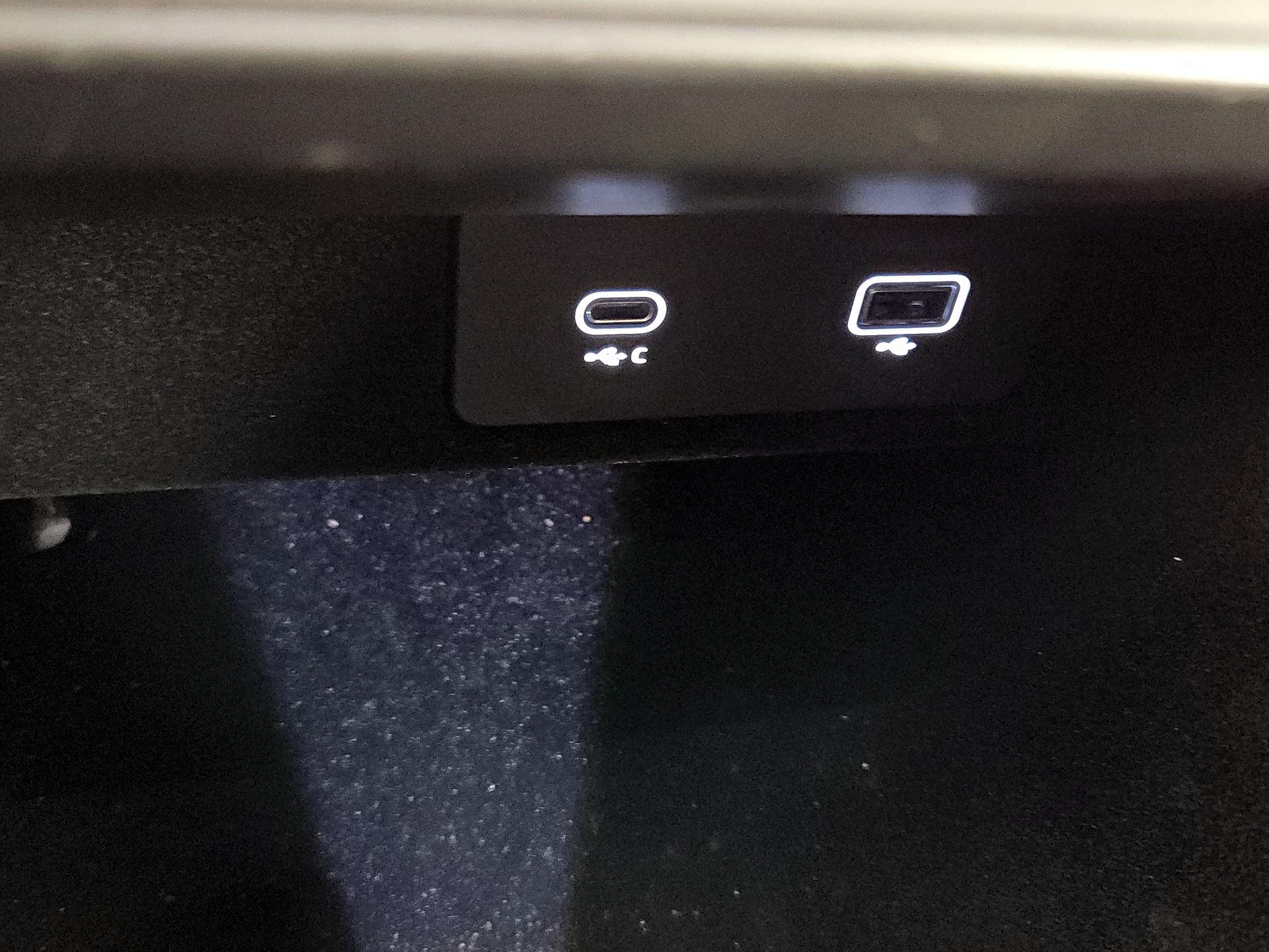 Thumbnail: 2024 Land Rover Range Rover - 19