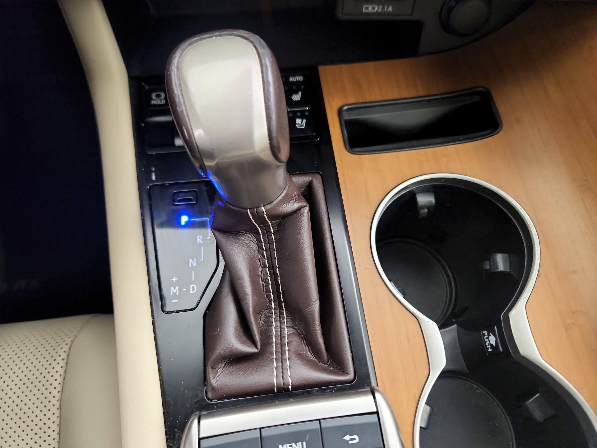 Thumbnail: 2020 Lexus RX - 18