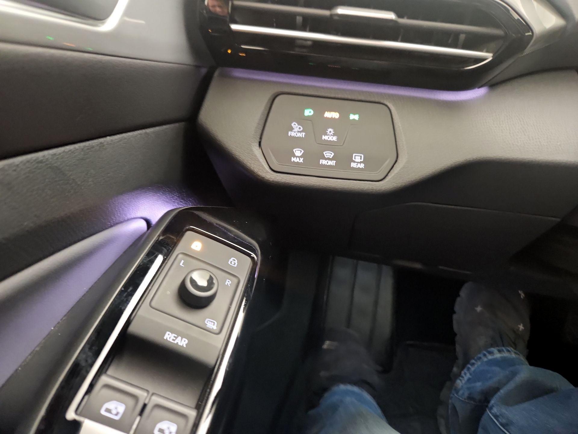 Thumbnail: 2023 Volkswagen ID.4 - 13