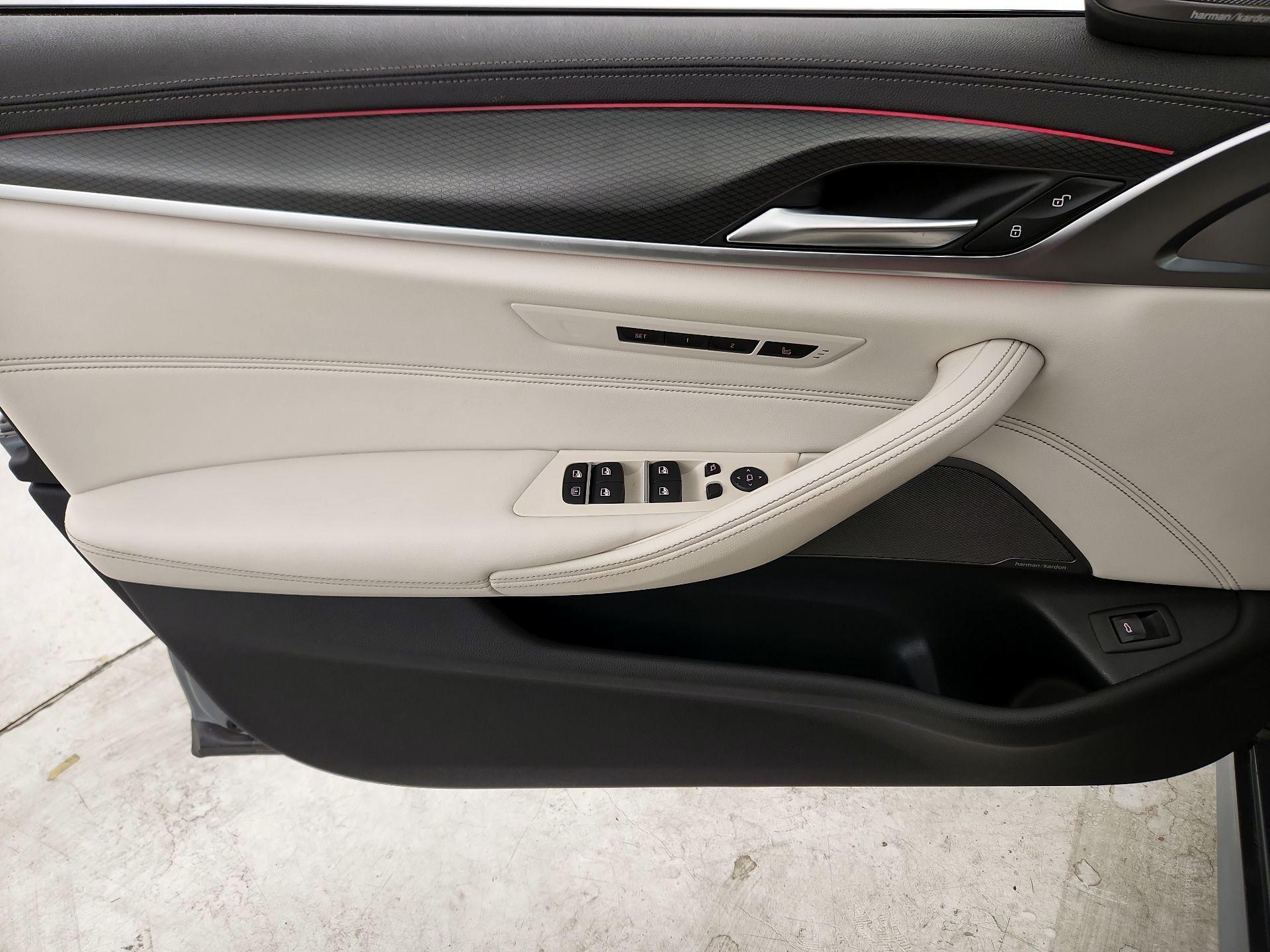 Thumbnail: 2021 BMW 5 Series - 12