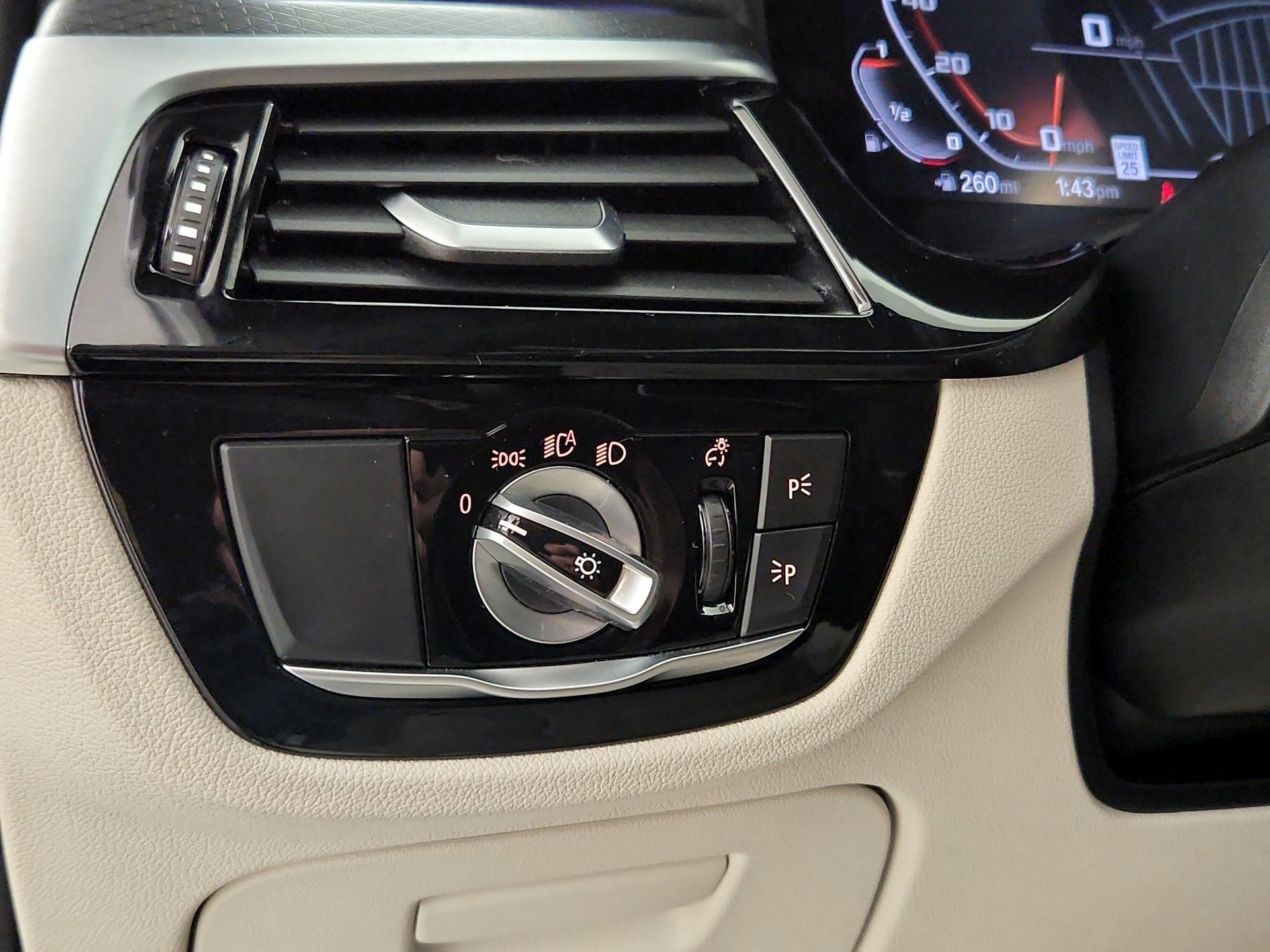 Thumbnail: 2021 BMW 5 Series - 13