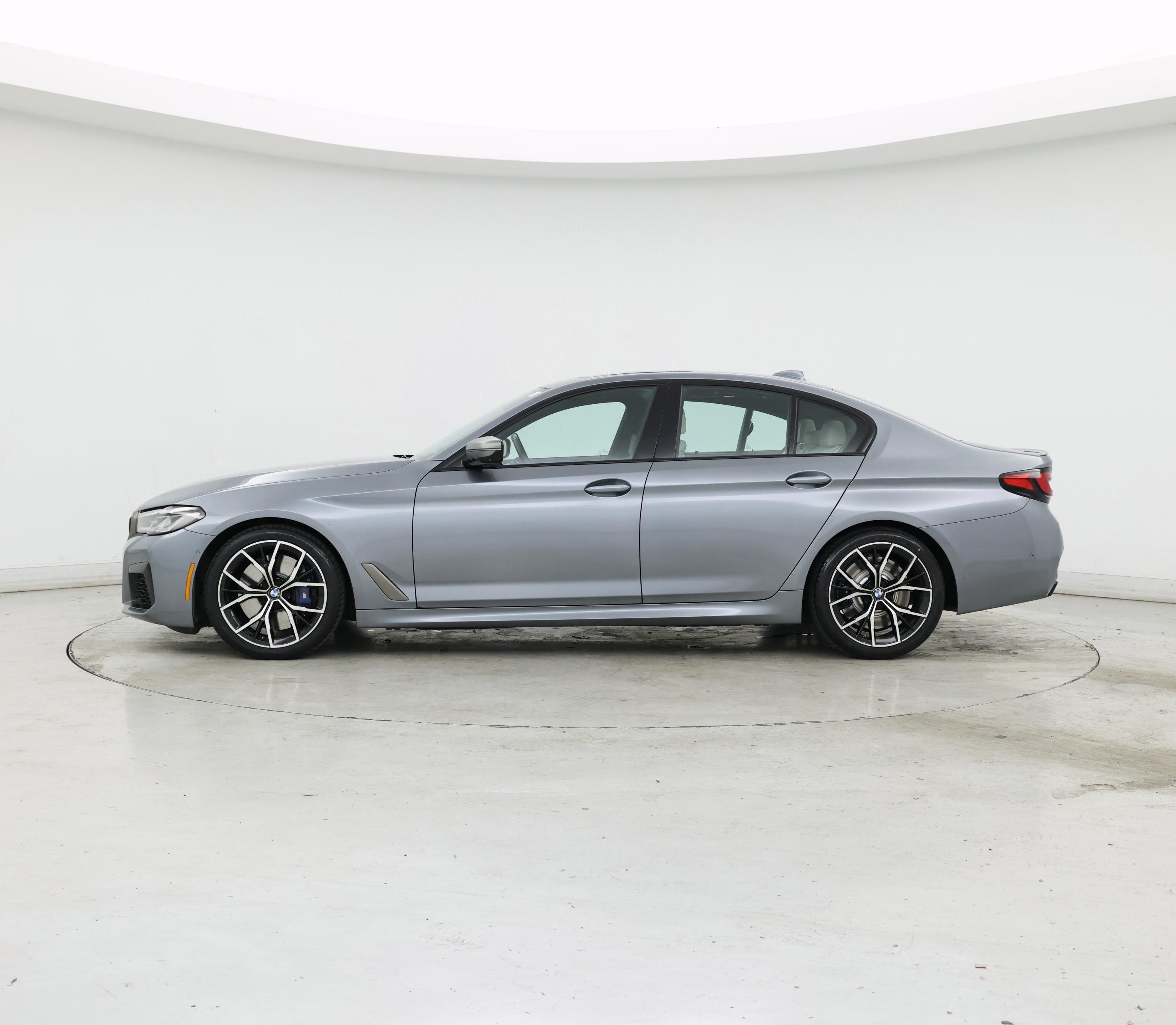 Thumbnail: 2021 BMW 5 Series - 3