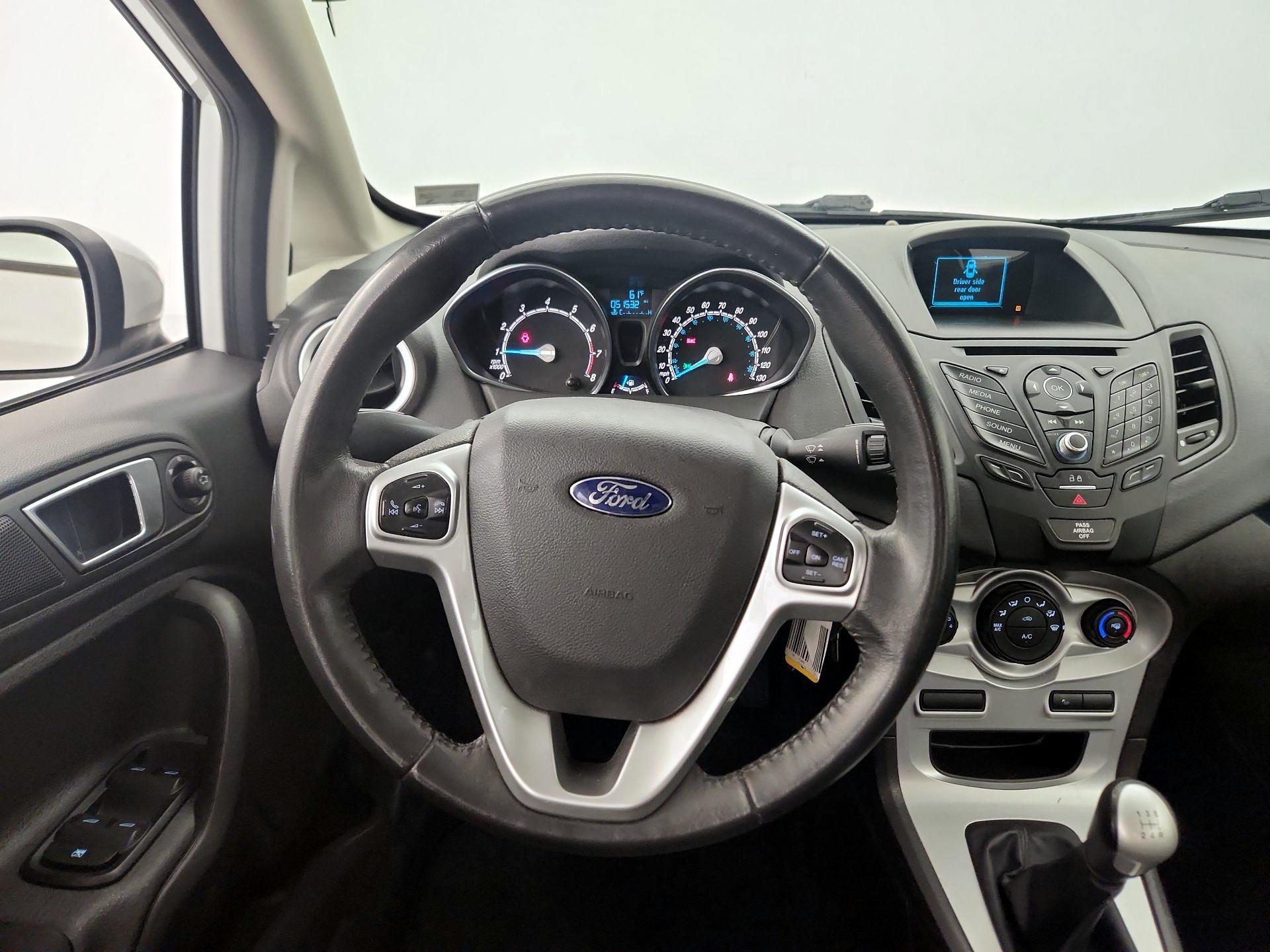 Thumbnail: 2016 Ford Fiesta - 10