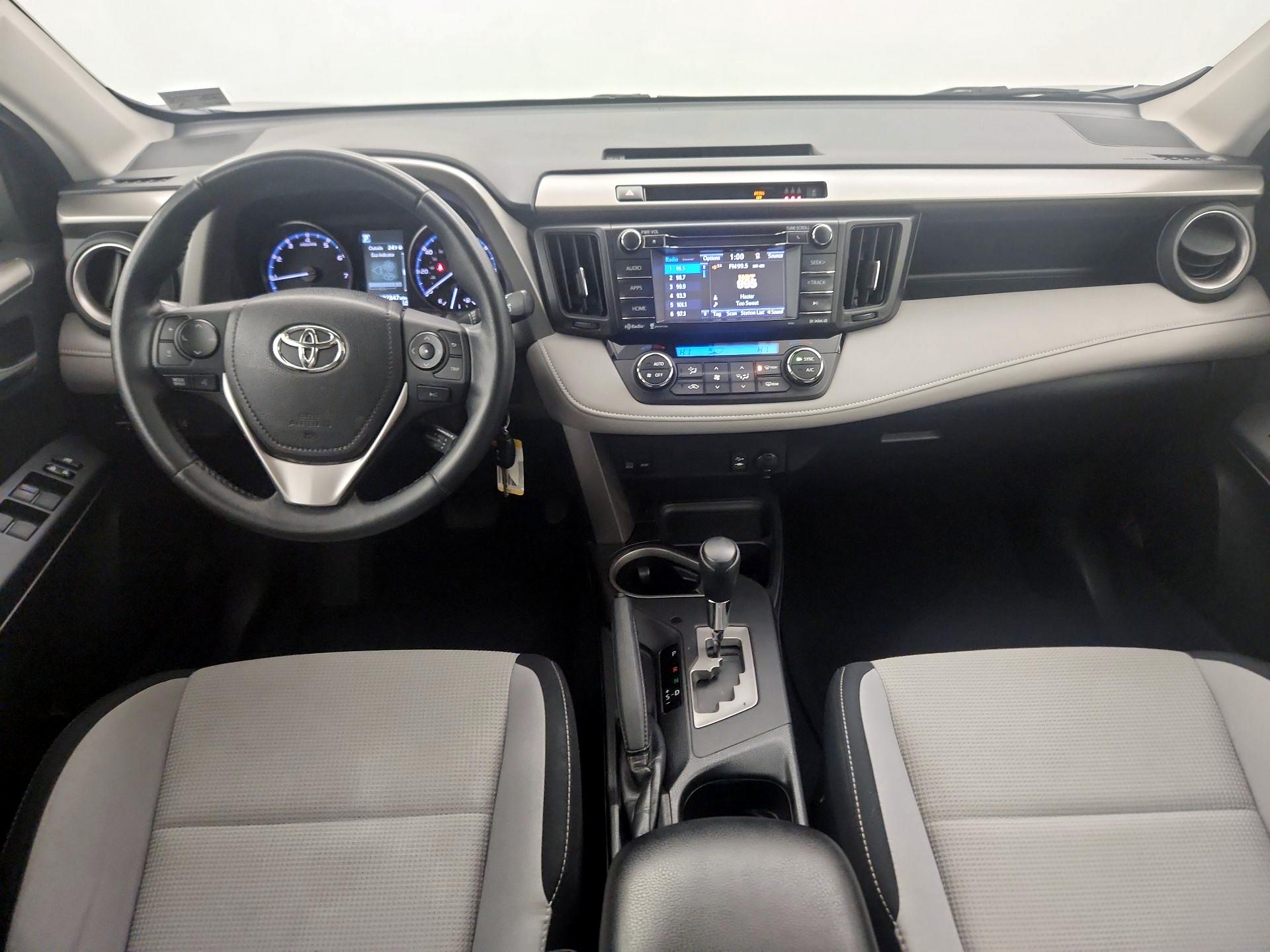 Thumbnail: 2017 Toyota RAV4 - 9