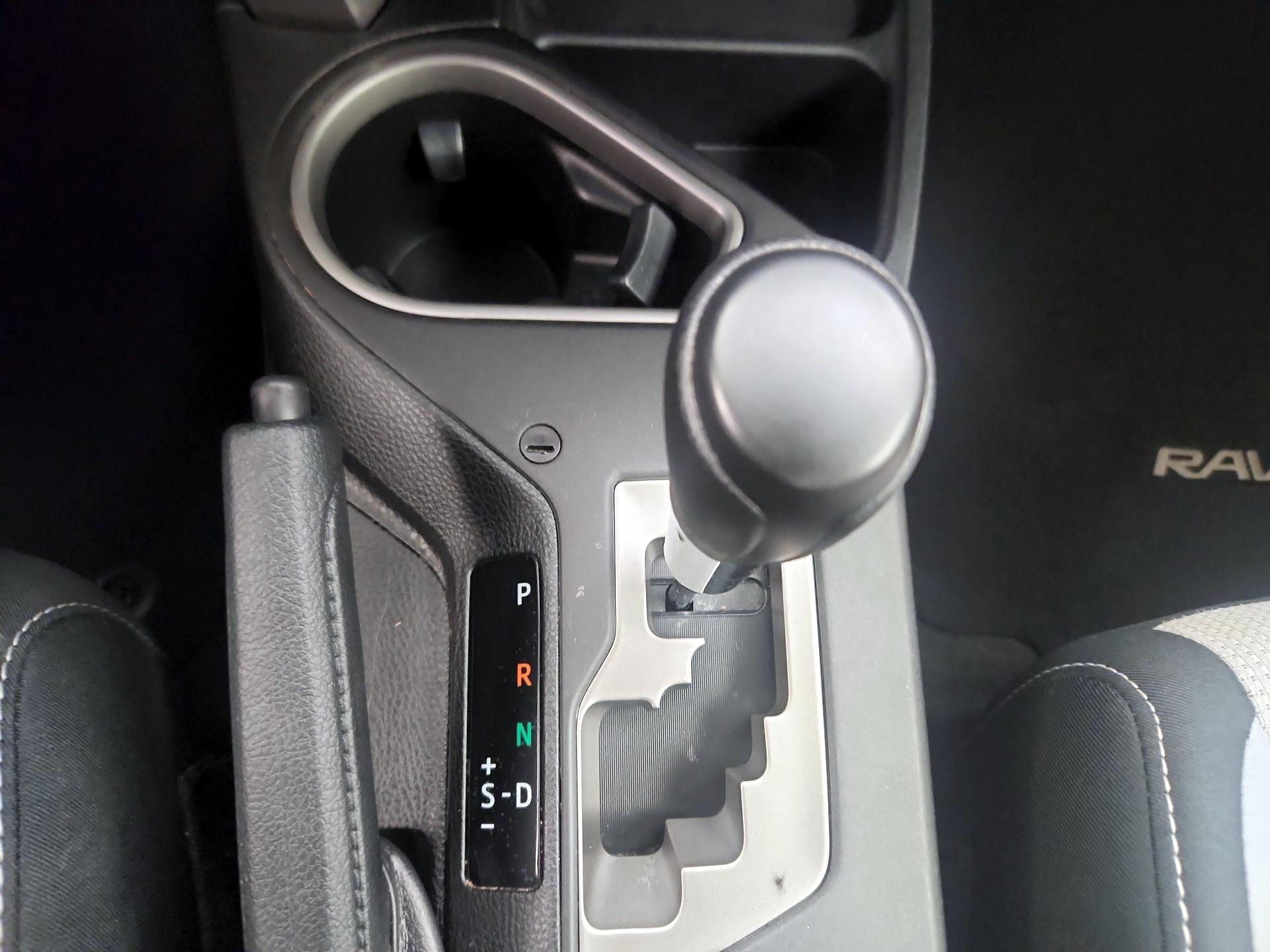 Thumbnail: 2017 Toyota RAV4 - 18