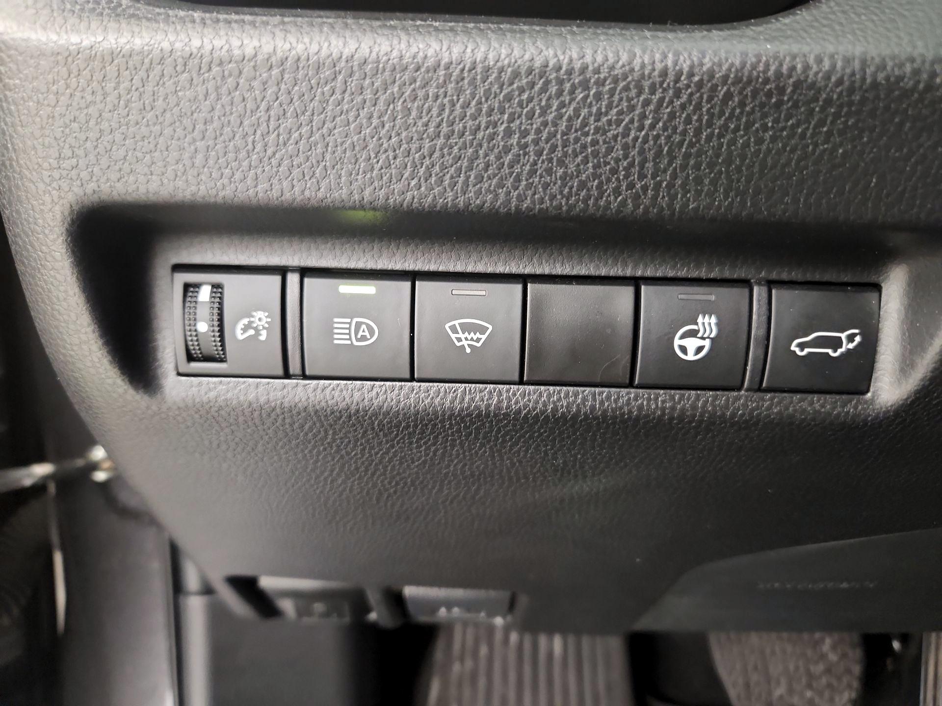 Thumbnail: 2022 Toyota RAV4 - 13