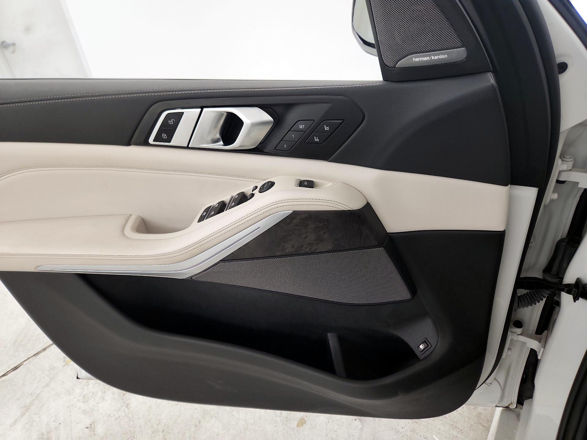 Thumbnail: 2023 BMW X5 - 12