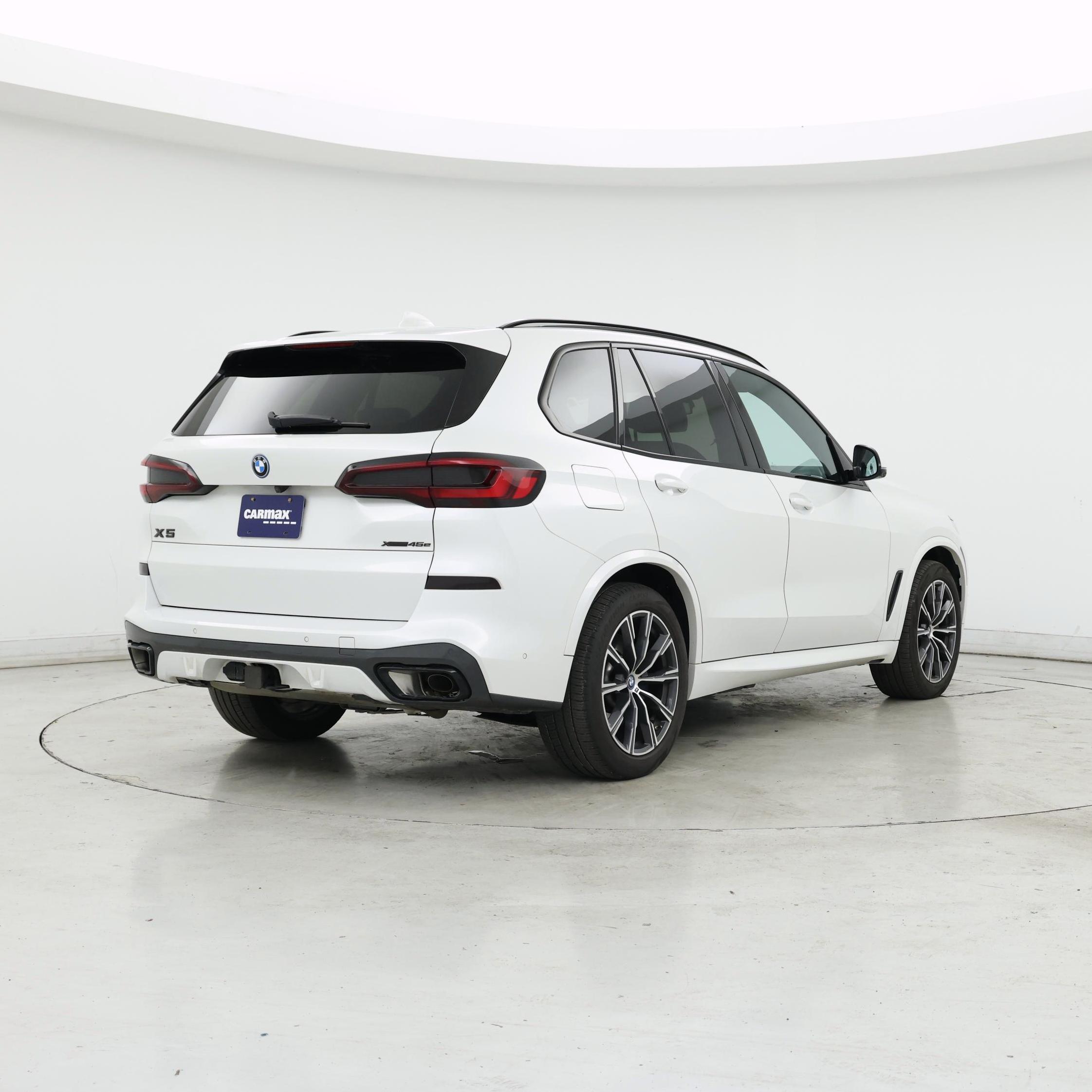 Thumbnail: 2023 BMW X5 - 8