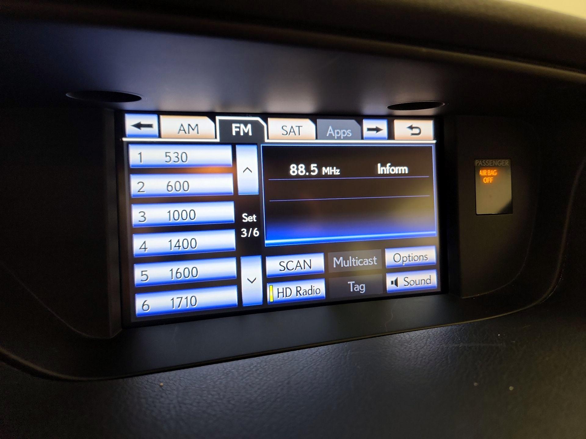 Thumbnail: 2014 Lexus ES - 16