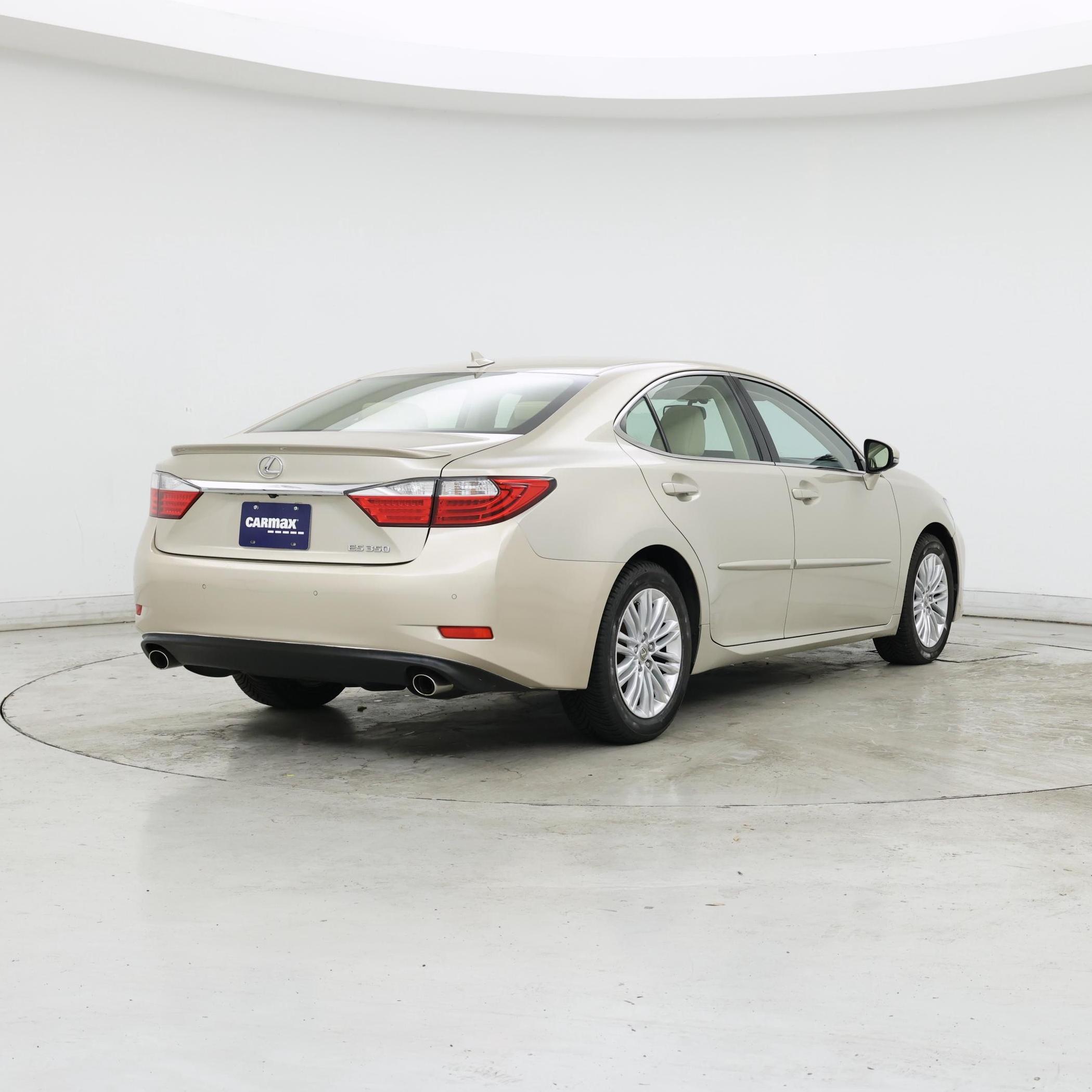 Thumbnail: 2014 Lexus ES - 8