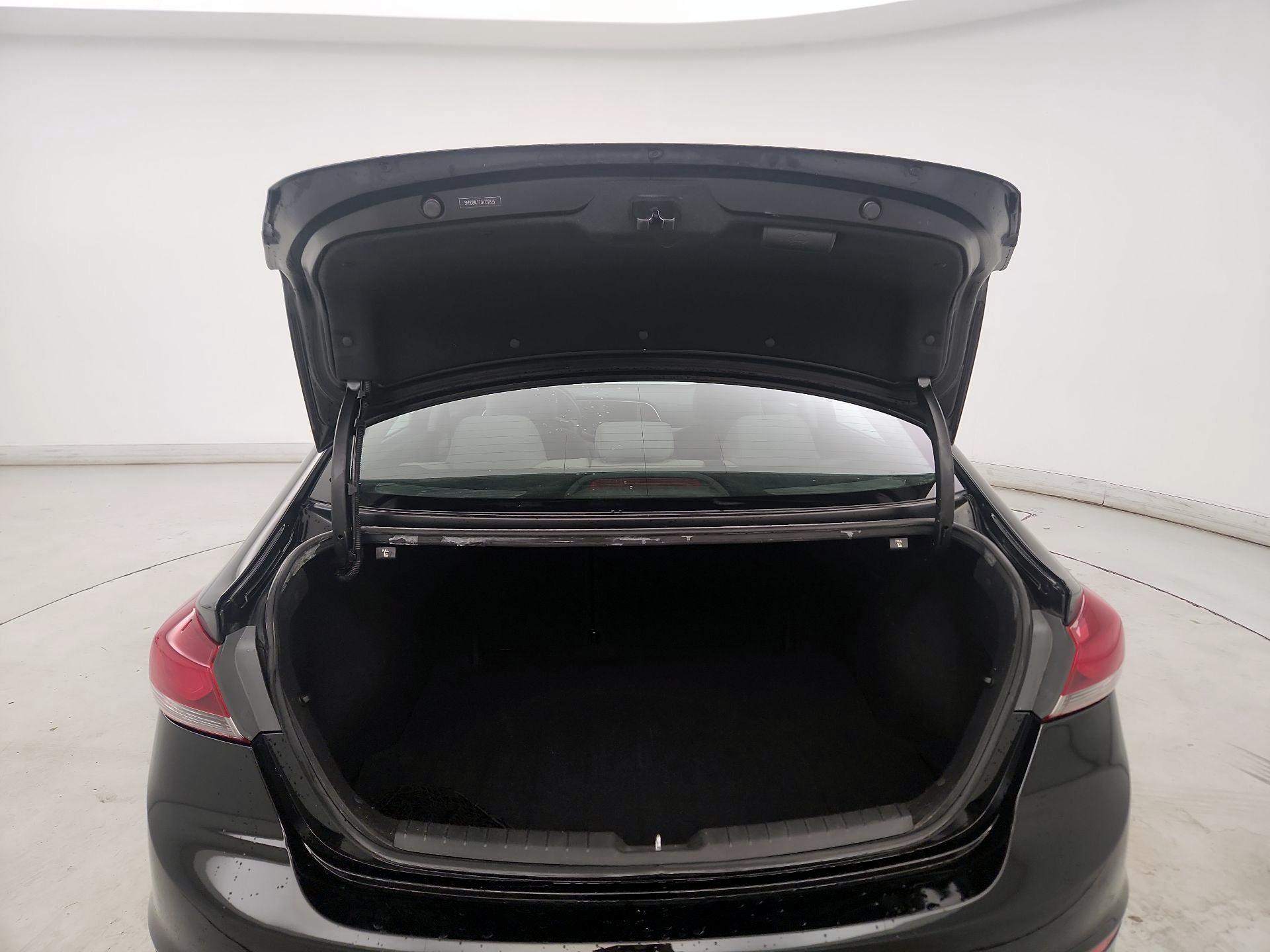 Thumbnail: 2018 Hyundai Elantra - 20